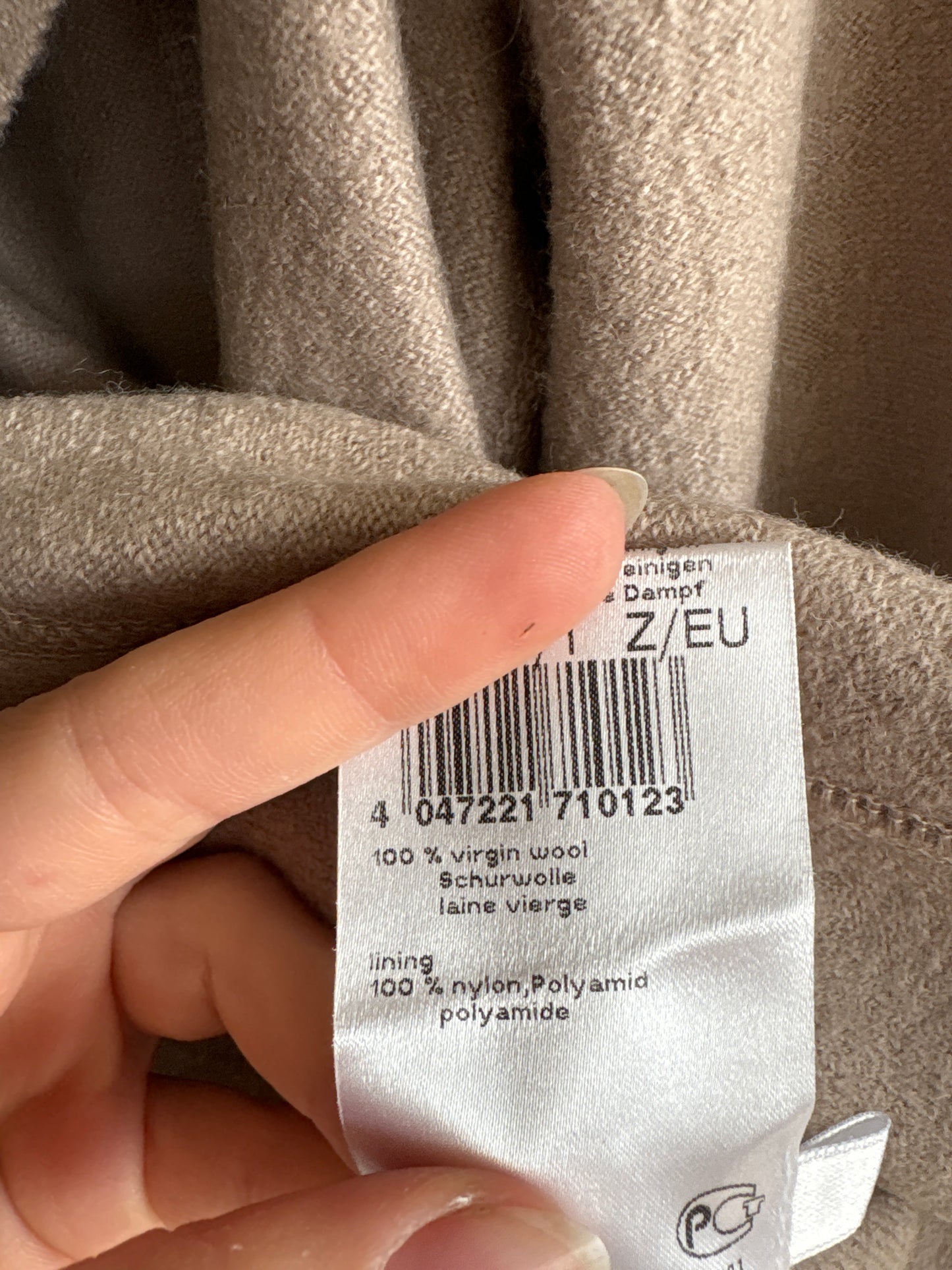 Sacou luxury Marc Cain cambrat pink nude din lana extrafina