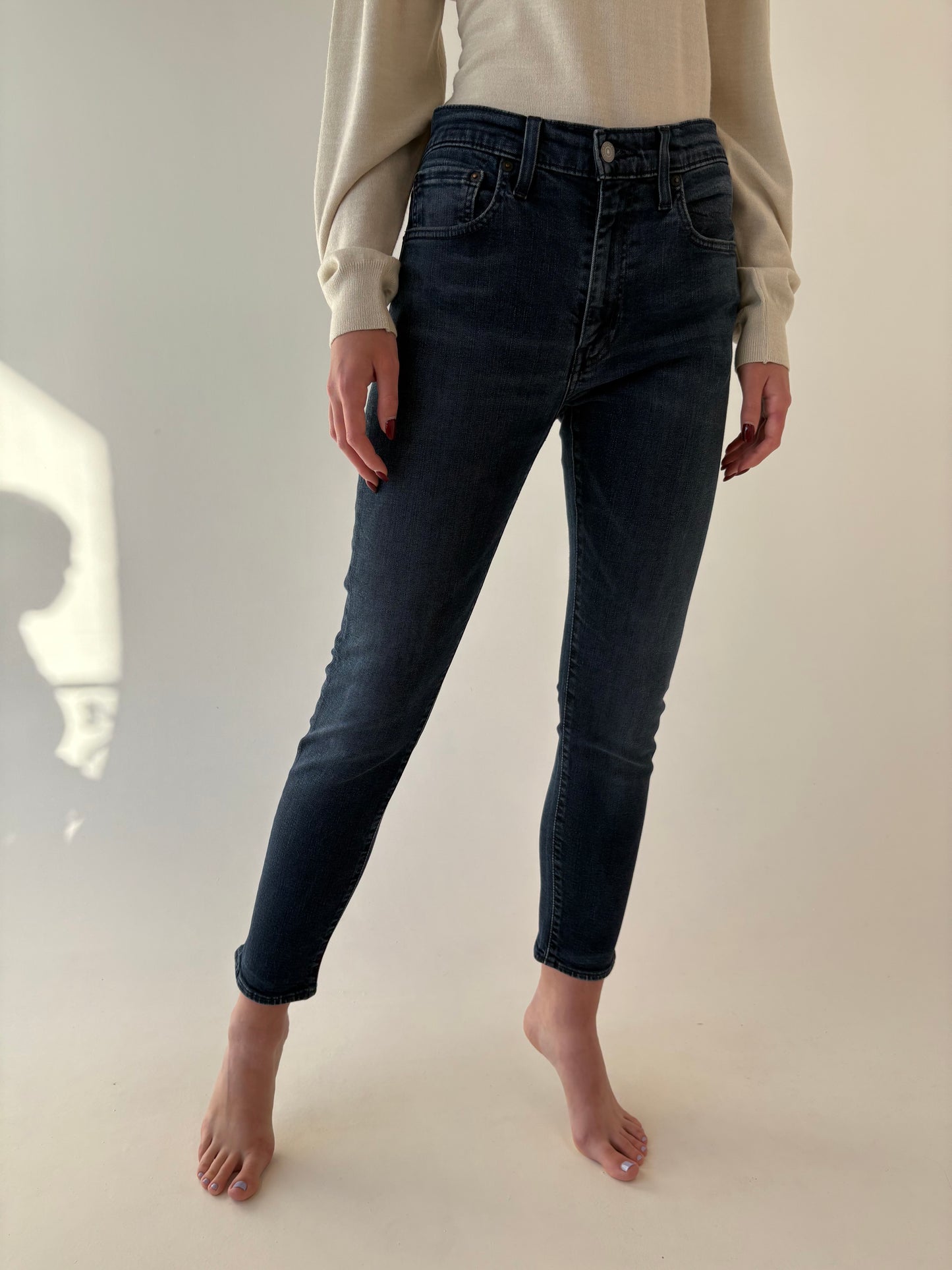 Jeans Levi’s dark wash modelatori model 512