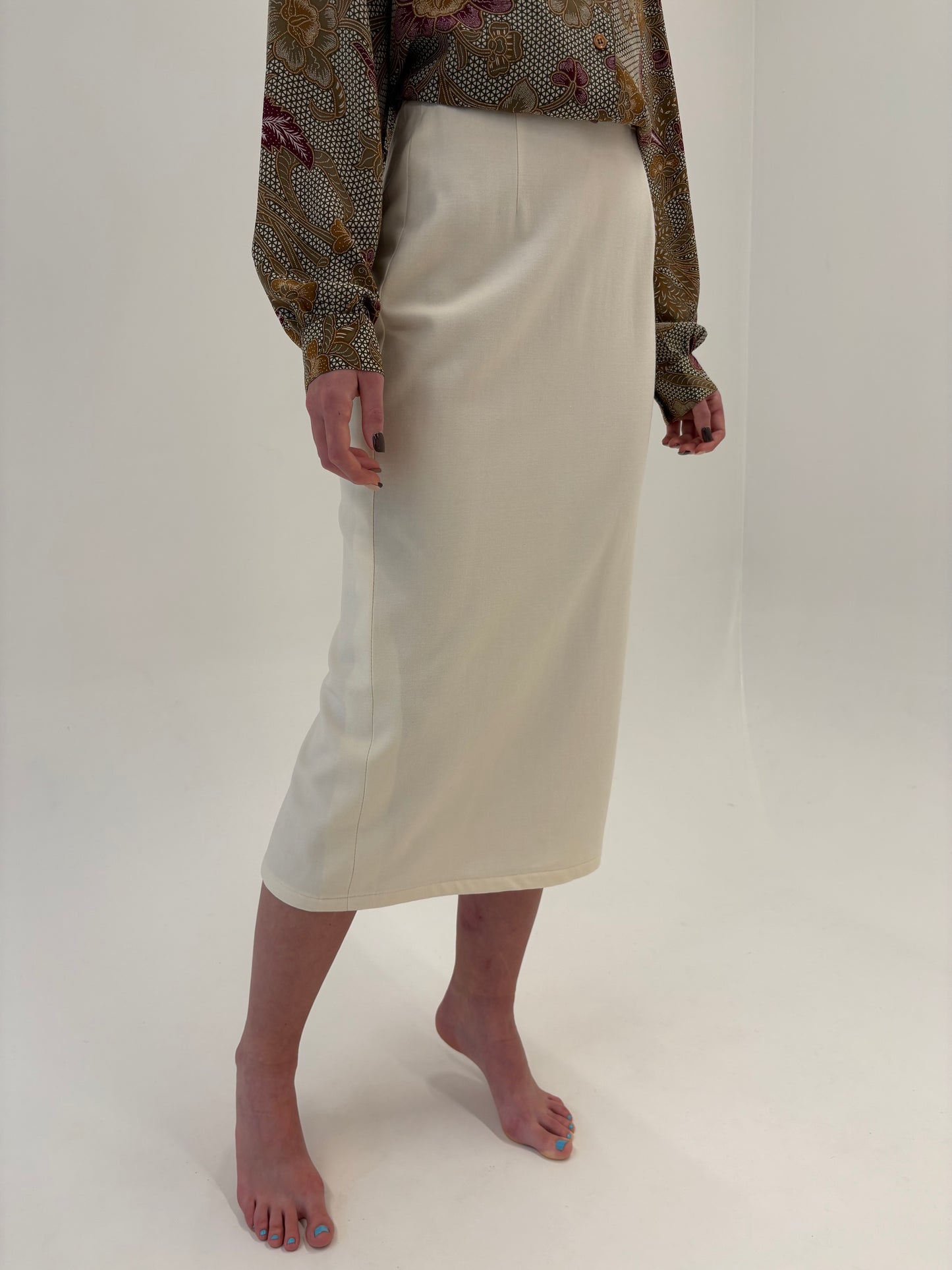 Fustă luxury Gianfranco Ferre butter white de la zi la seară din lana extrafina