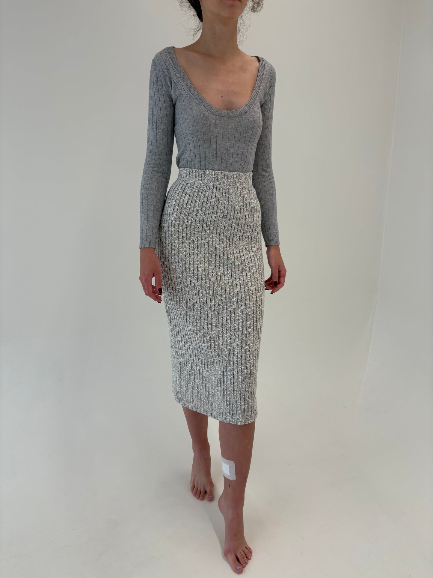 Fustă midi spre maxi din jerse de lana extrafina cu talie ultra înaltă