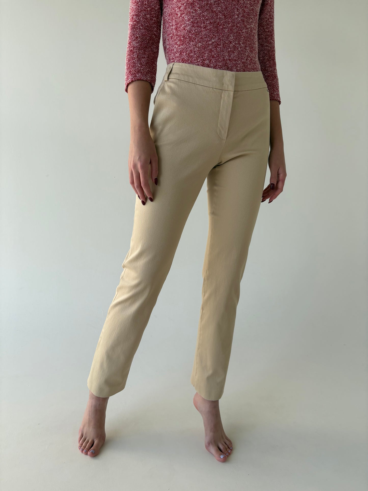 Pantaloni camel Escada modelatori foarte ușor satinați