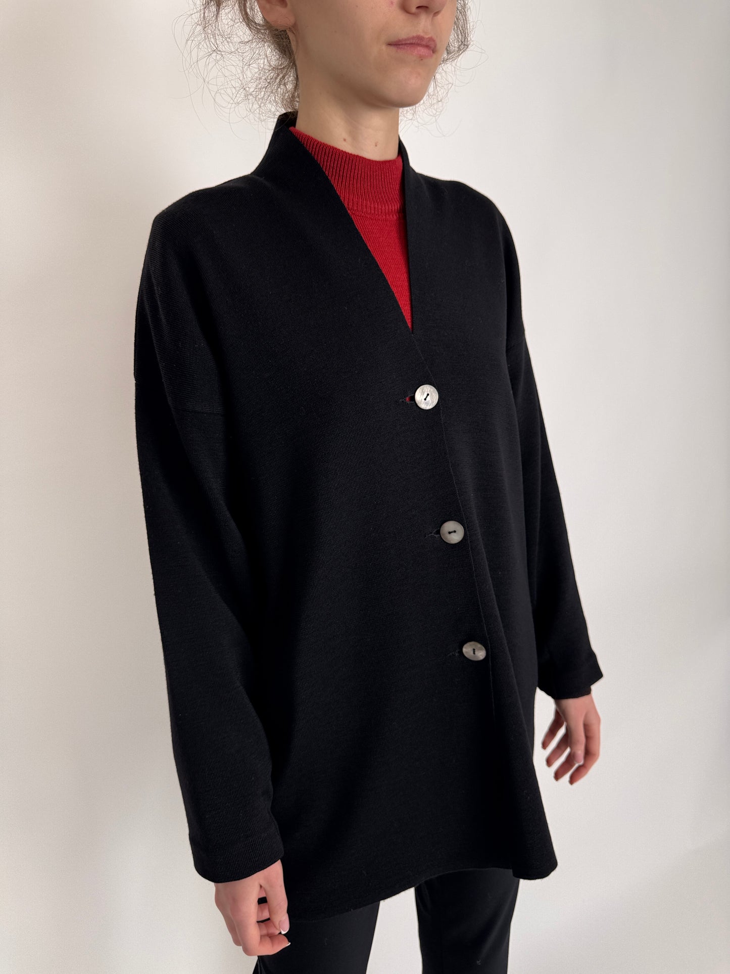 Cardigan lung negru minimalist din lana merino extrafina