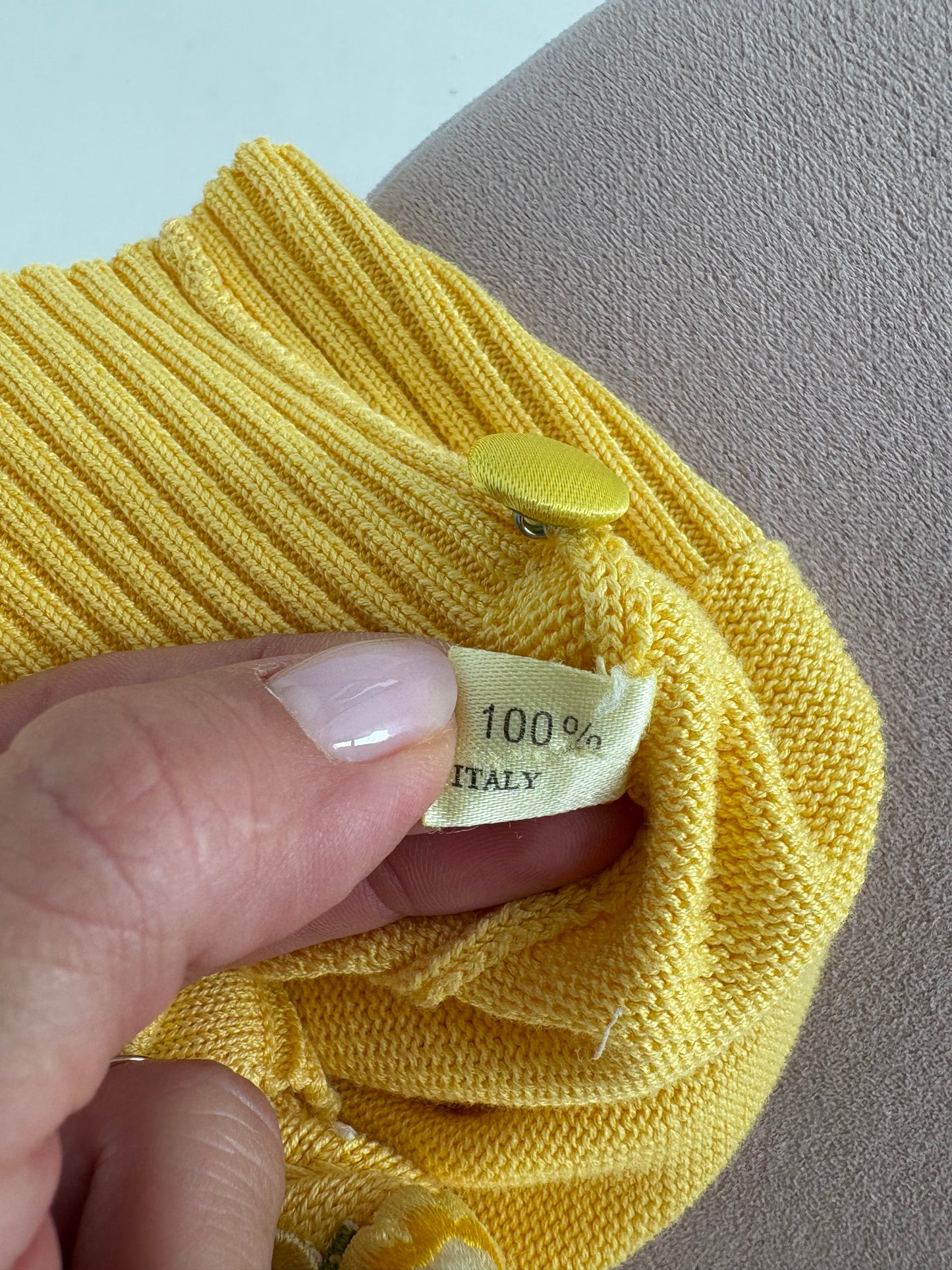 Top vintage italian cu broderie manuală excepțională