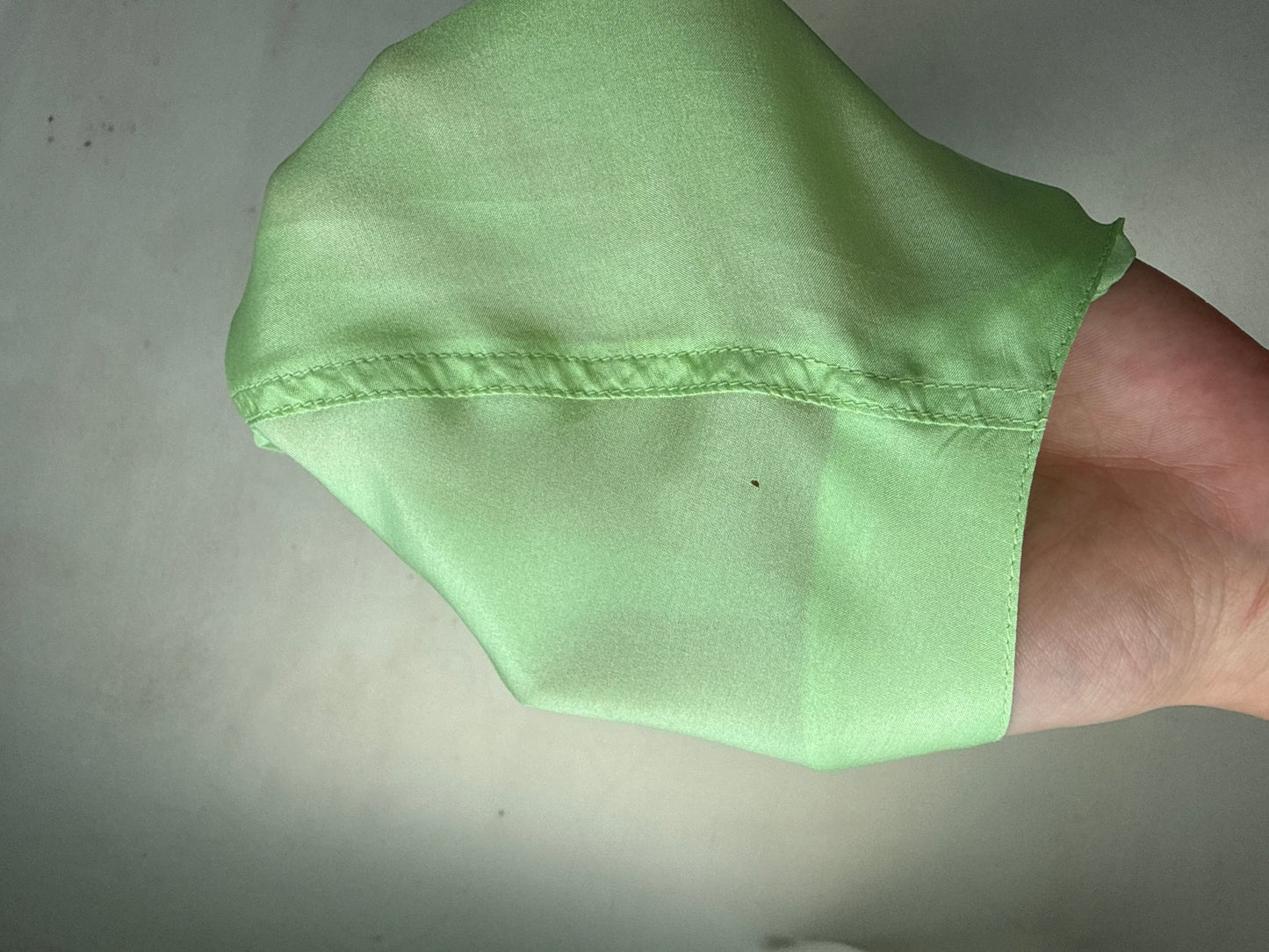Camasa din mătase naturală verde crud în croi lung minimalist