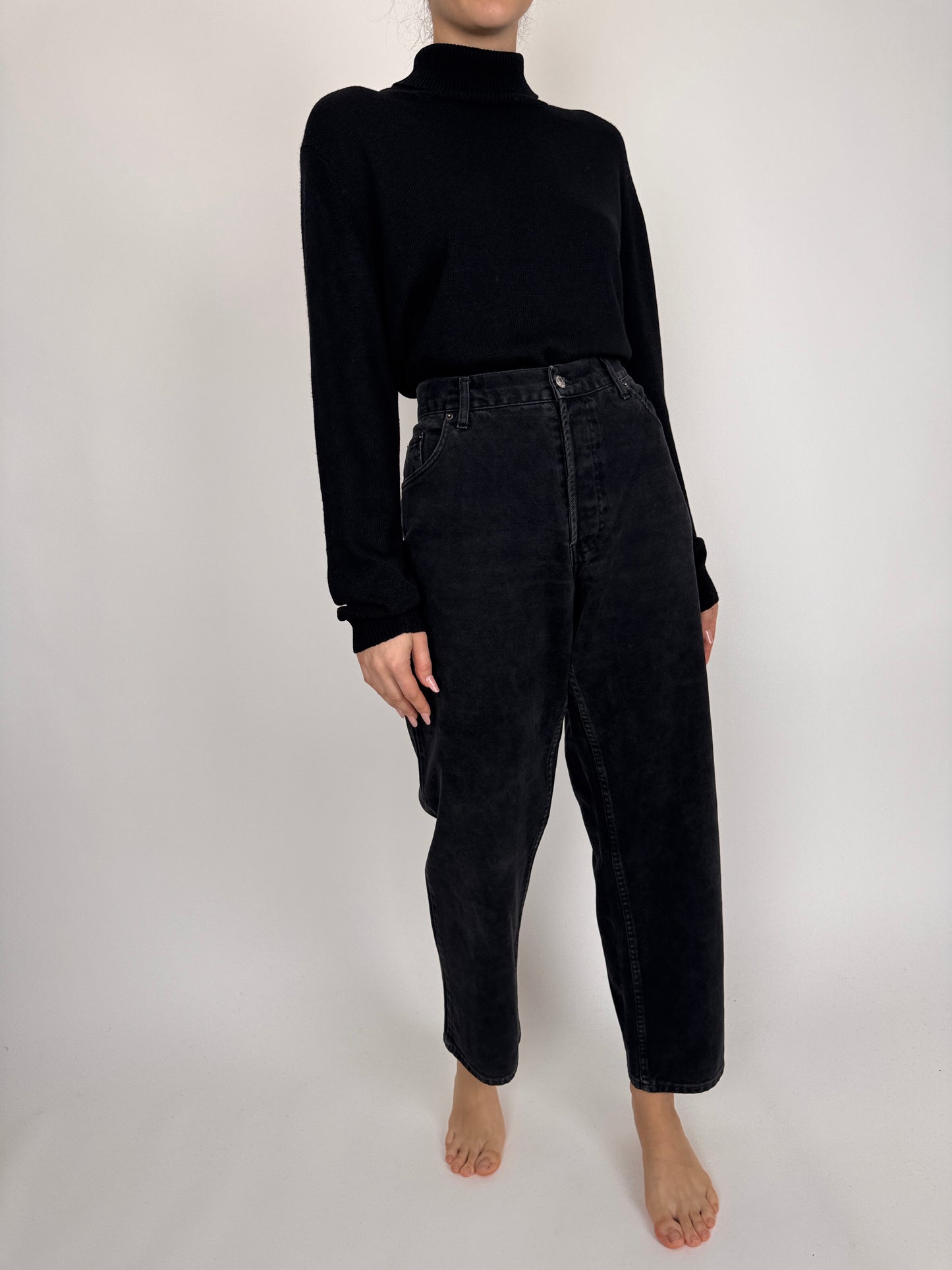 Jeanși vintage Levi’s în croi clasic din bumbac gros moale