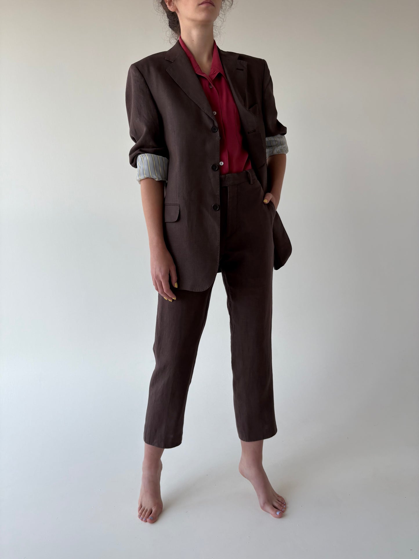 Costum chocolate brown din in in croi actual