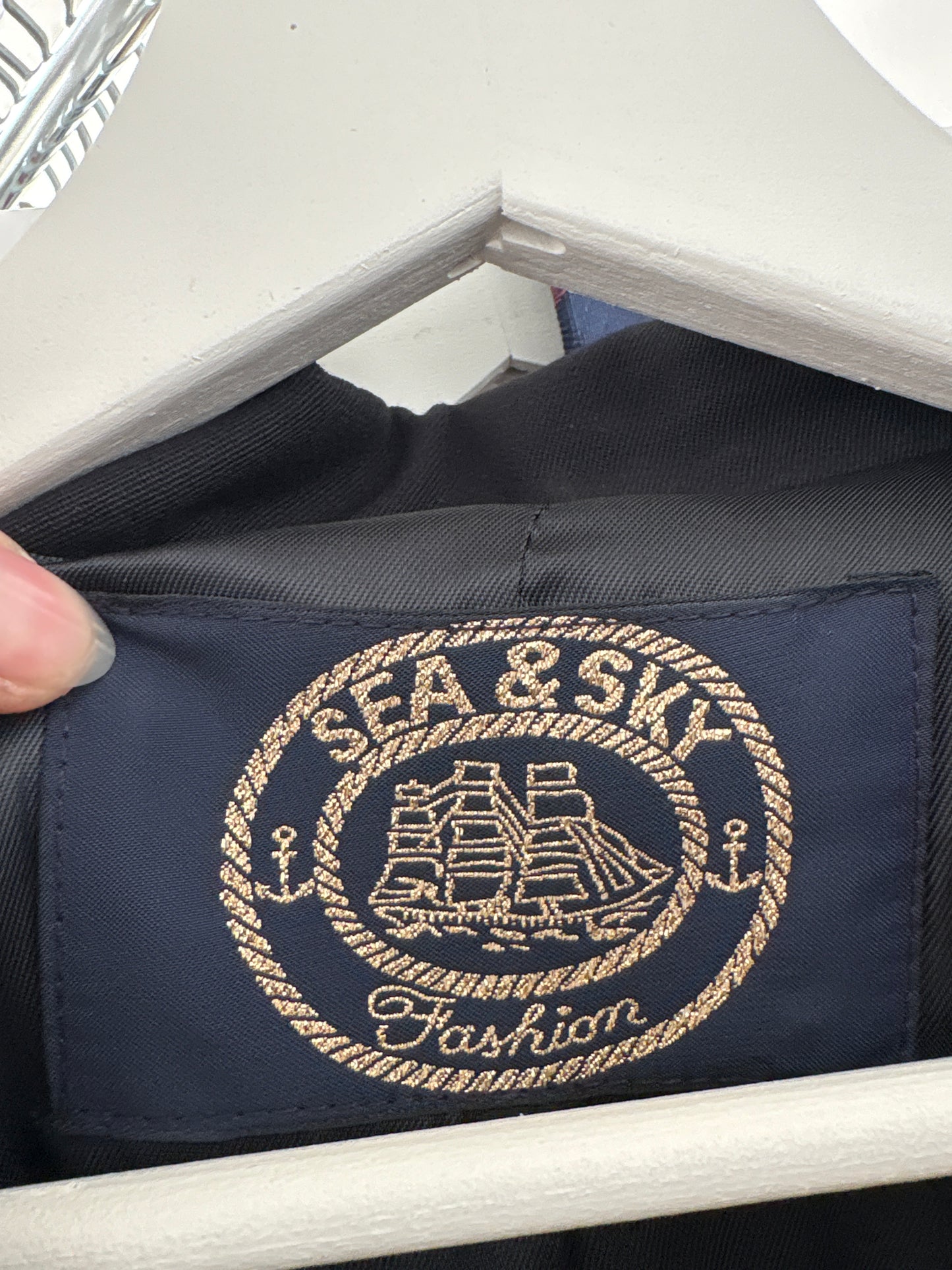 Sacou vintage din lana pura extrafina certificată cu feronerie aurie