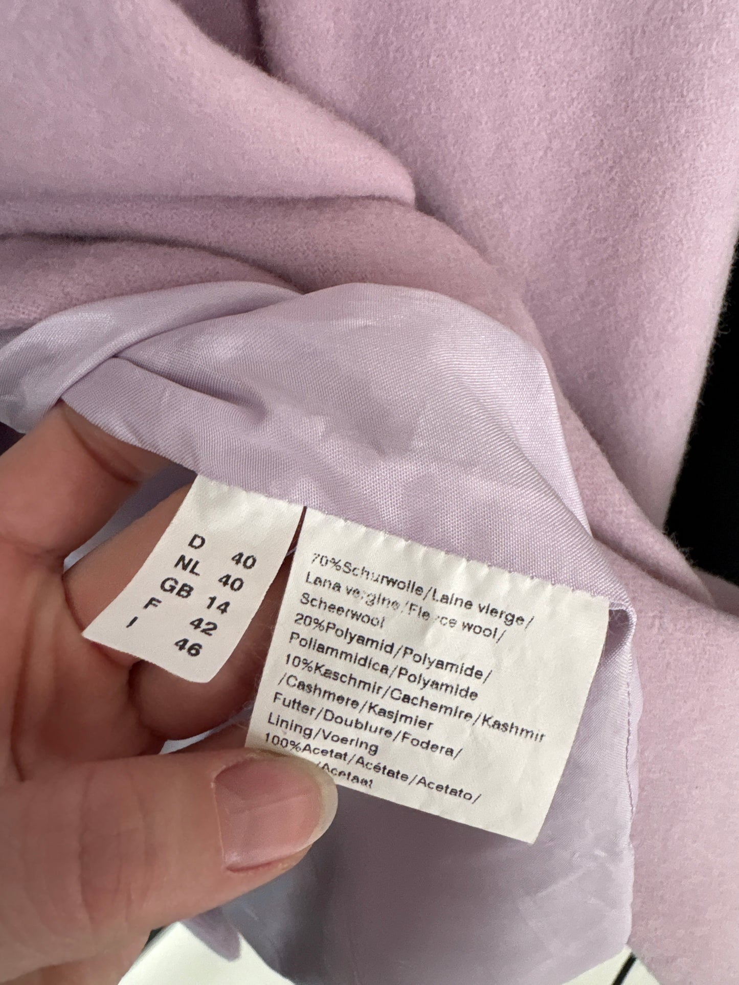 Sacou pink lavender cambrat cu închidere tip smoking in croi minimalist