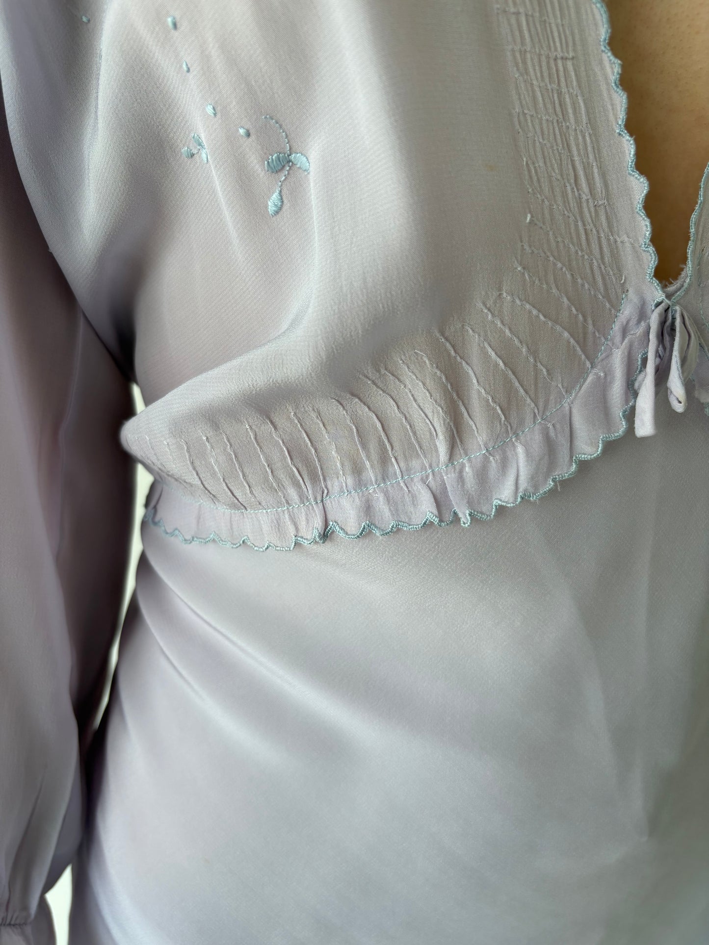Rochie vintage lavandă sublimă din mătase naturală brodată manual