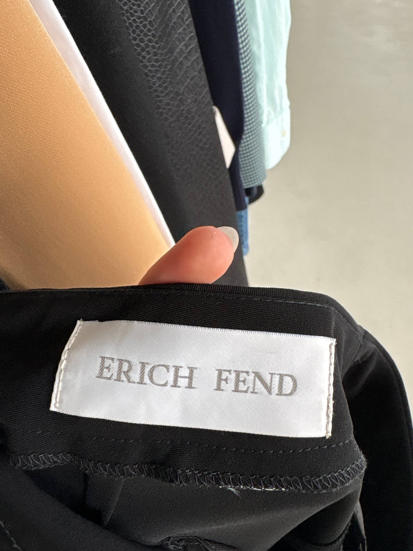 Pantaloni business negri în croi drept cu talie ultra înaltă