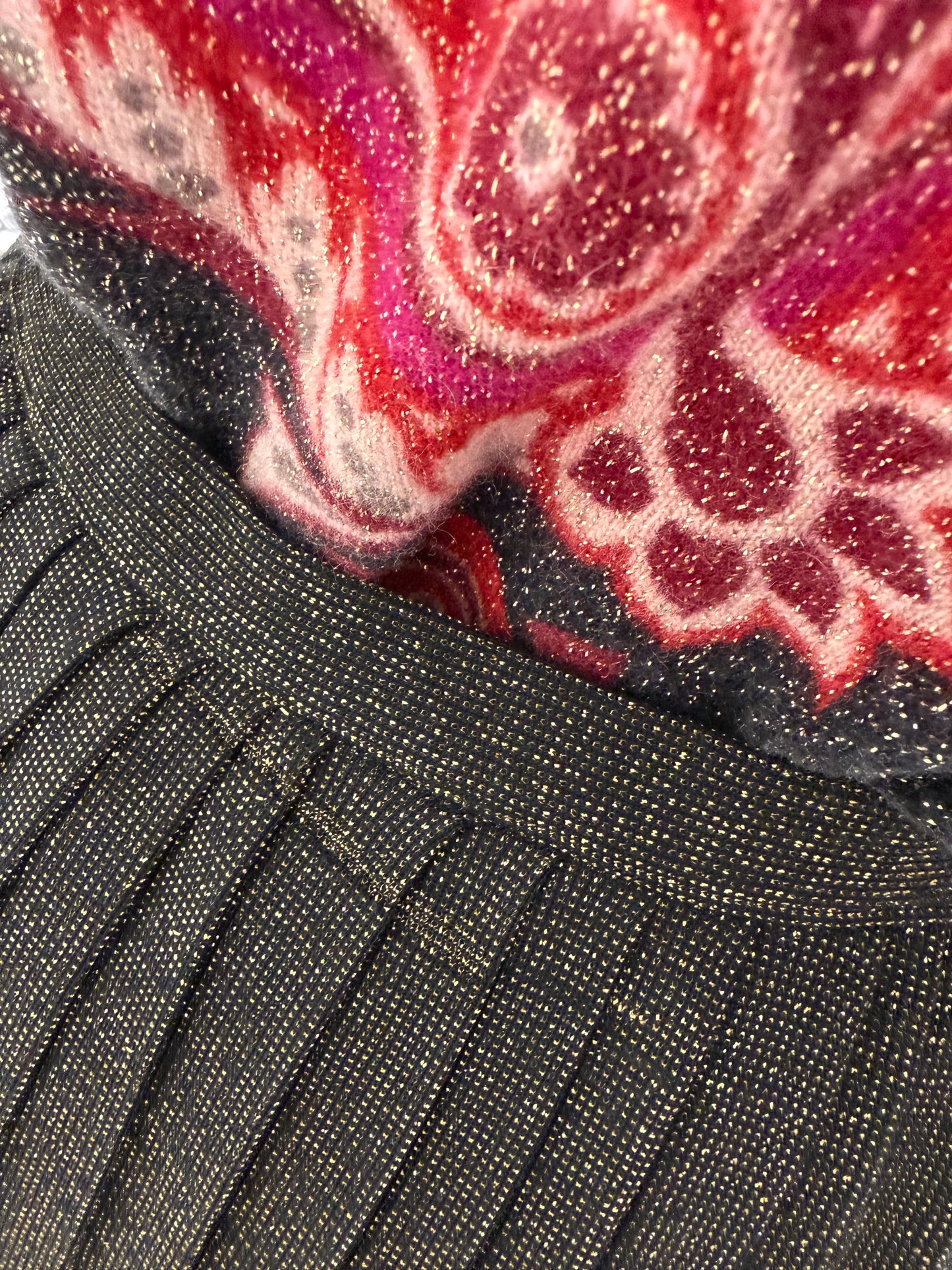 Fustă vintage plisată neagră din tricot de lana extrafina cu lurex auriu de la zi la seară