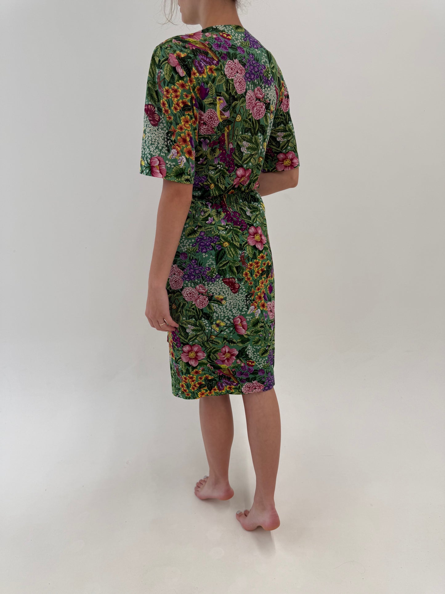 Rochie vintage din panzica în culori superbe și croi drapat petrecut