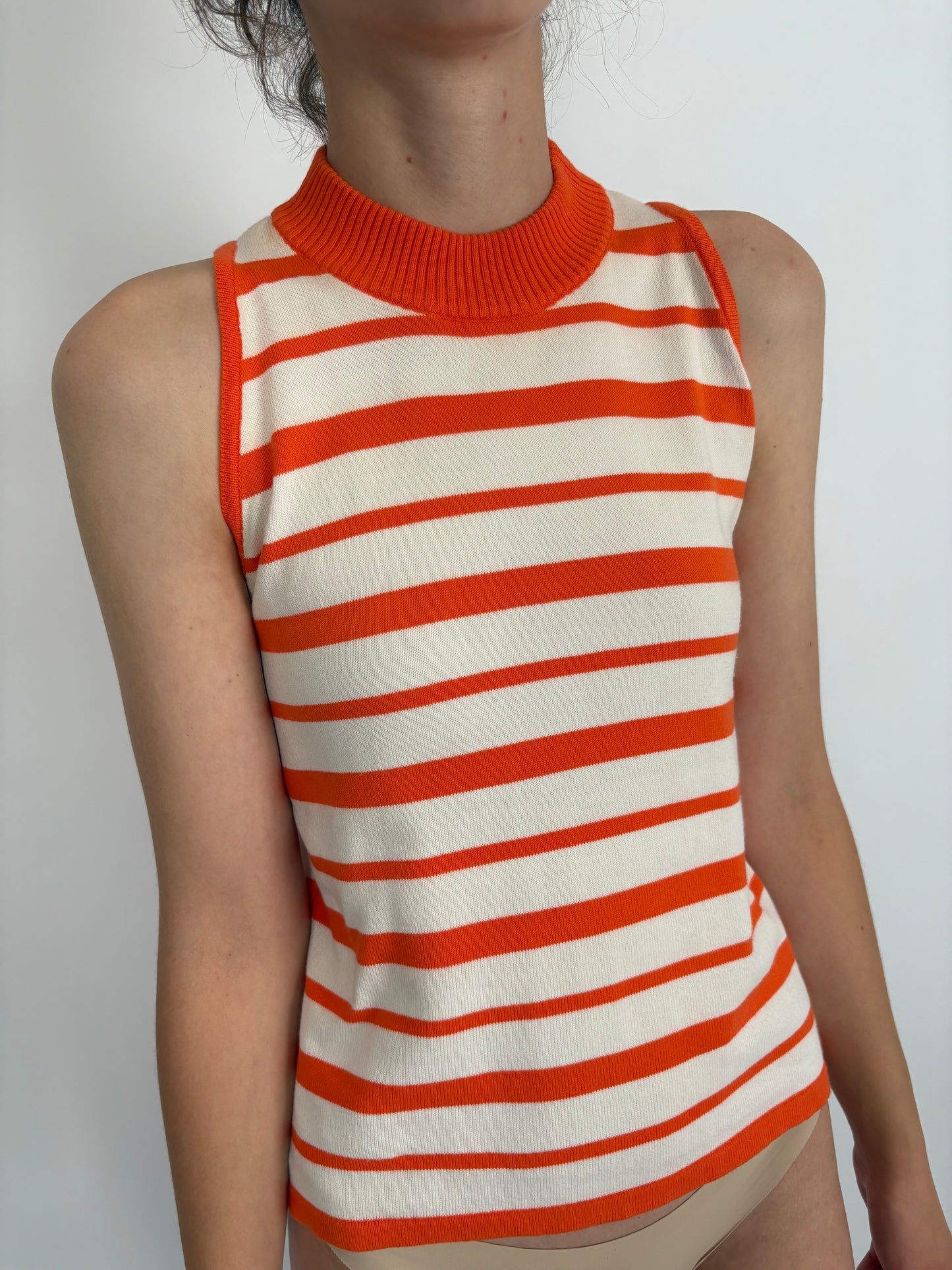 Top din jerse butter white cu dungi ivoire