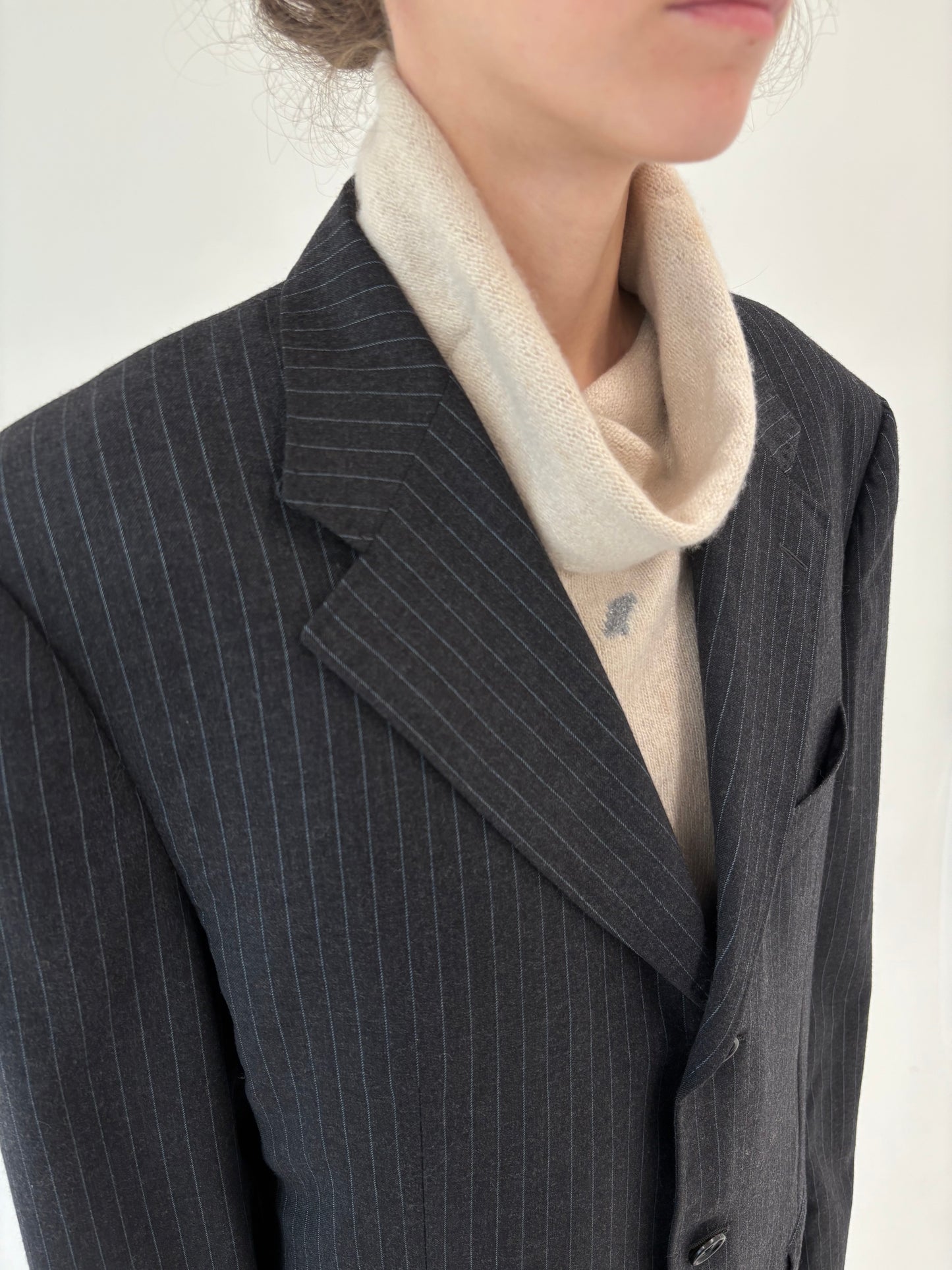 Sacou luxury Corneliani din lana excepțională cu dungi fine verticale ivoire