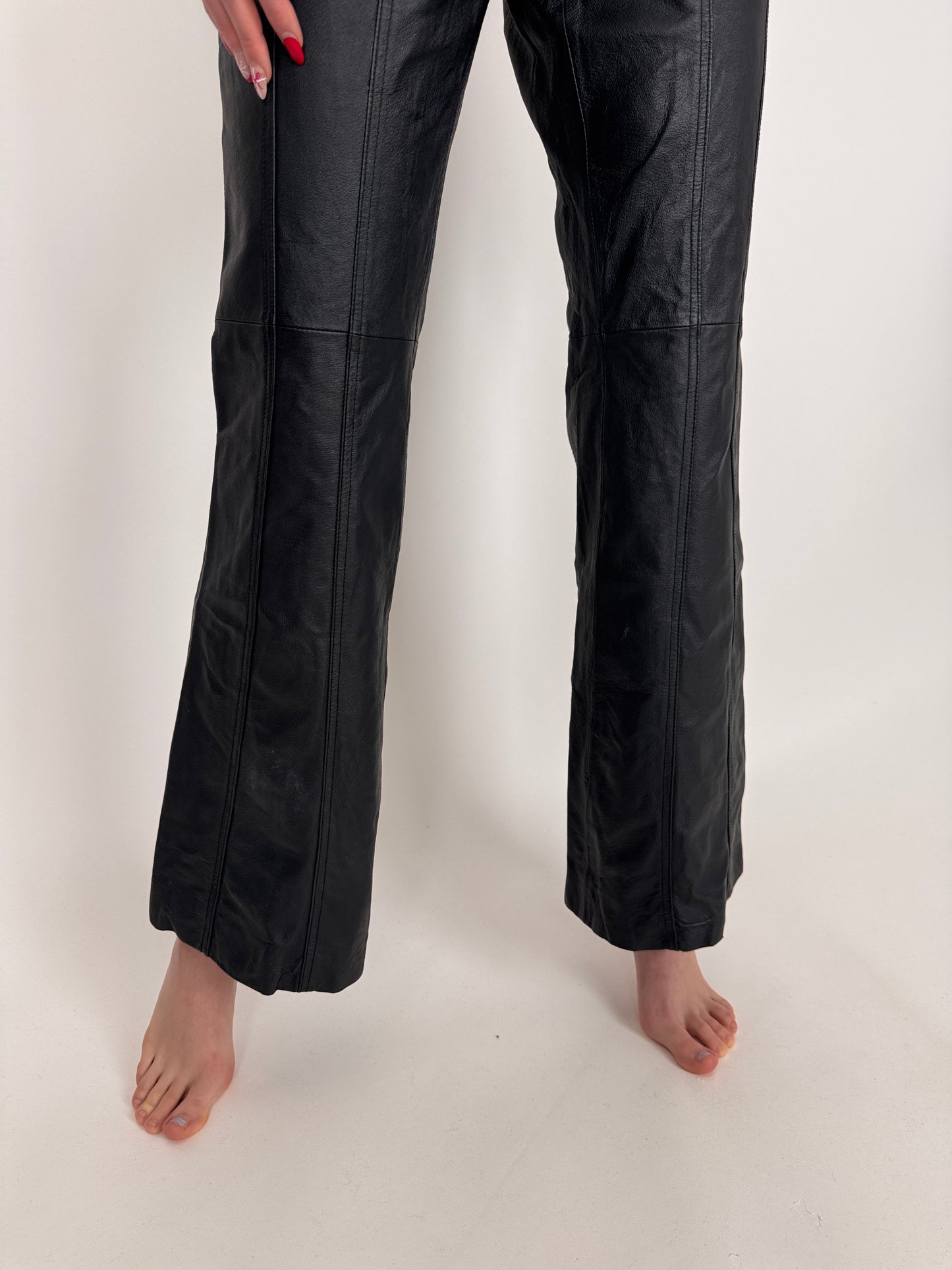 Pantaloni evazați din piele naturală