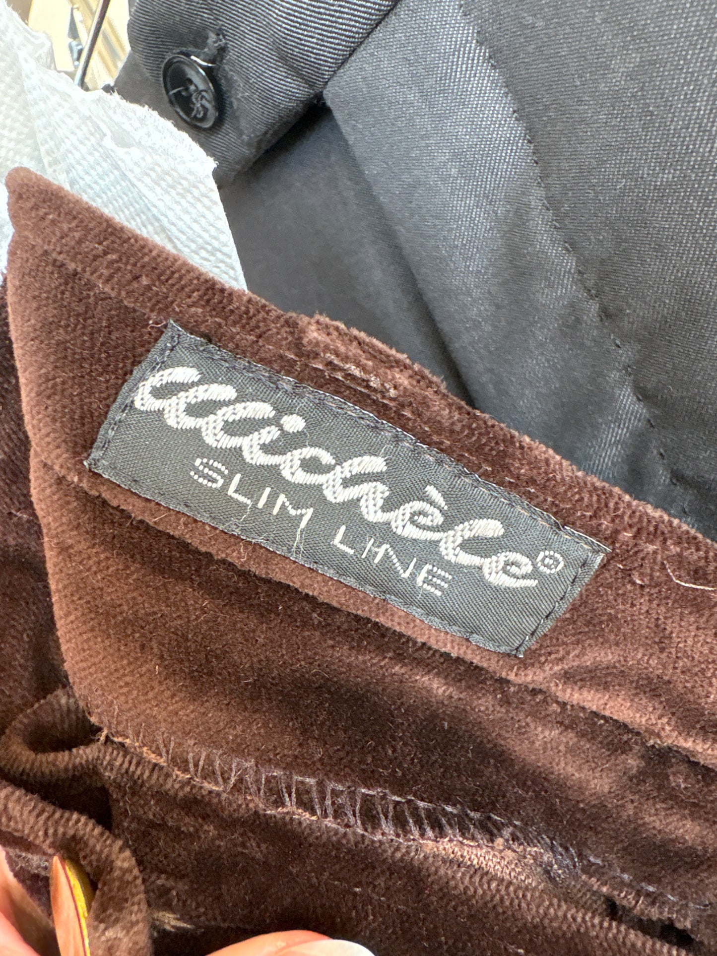 Pantaloni confort chocolate brown din catifea modelatoare cu talie înaltă