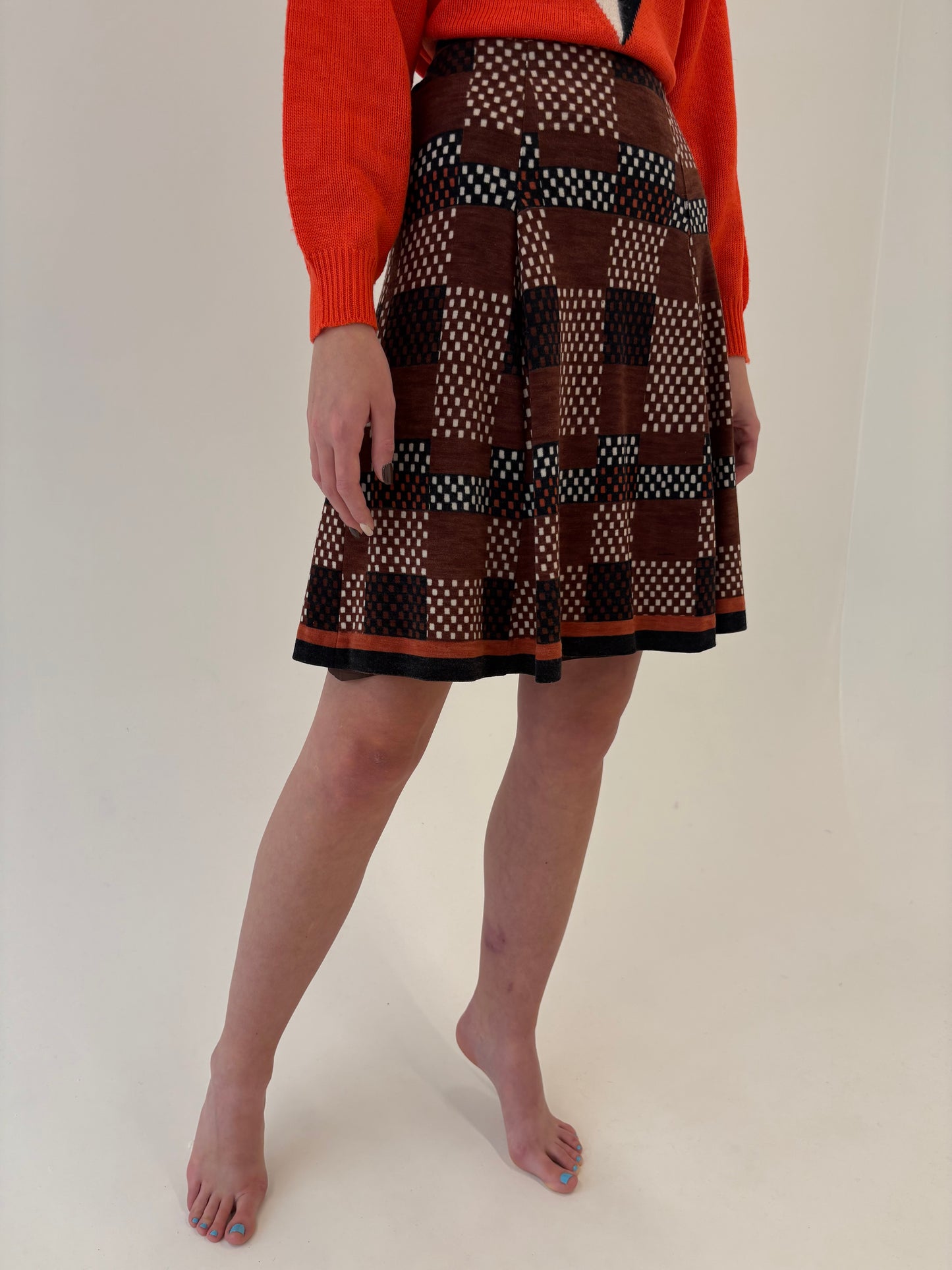 Fustă vintage din lana extrafina chocolate brown cu buline