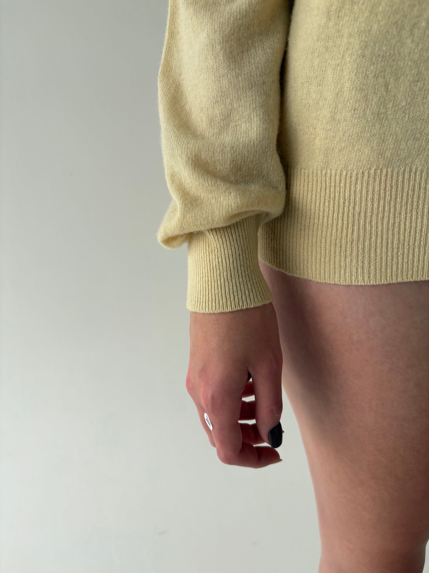 Pulover vintage polo butter yellow din lana extrafina pura virgină certificată