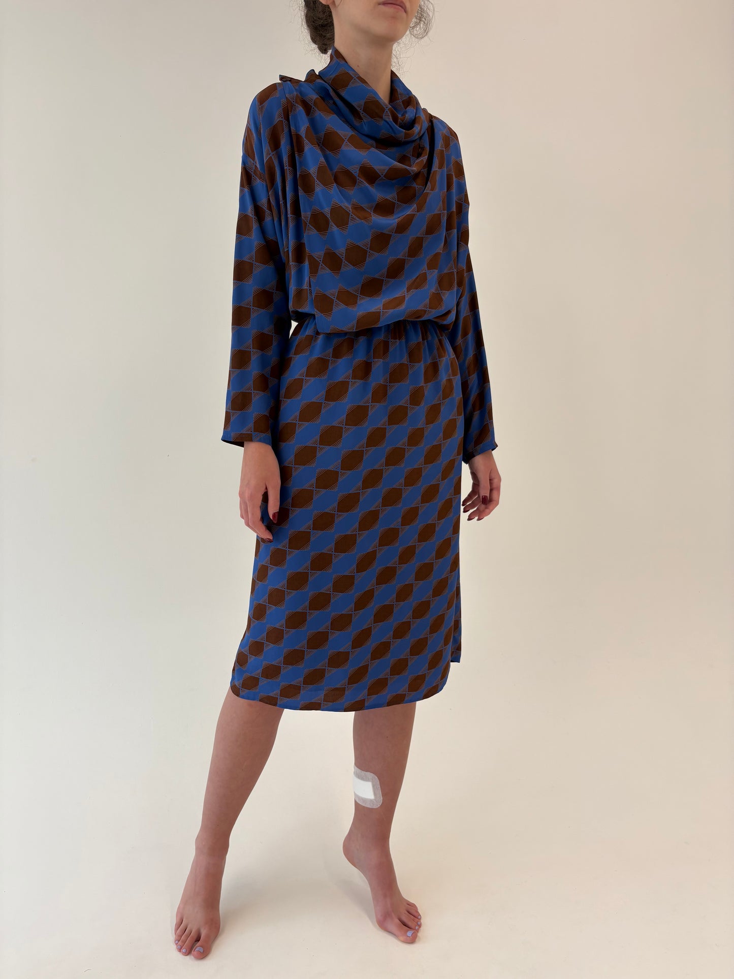 Rochie vintage din mătase naturală cu buzunare și bust drapat