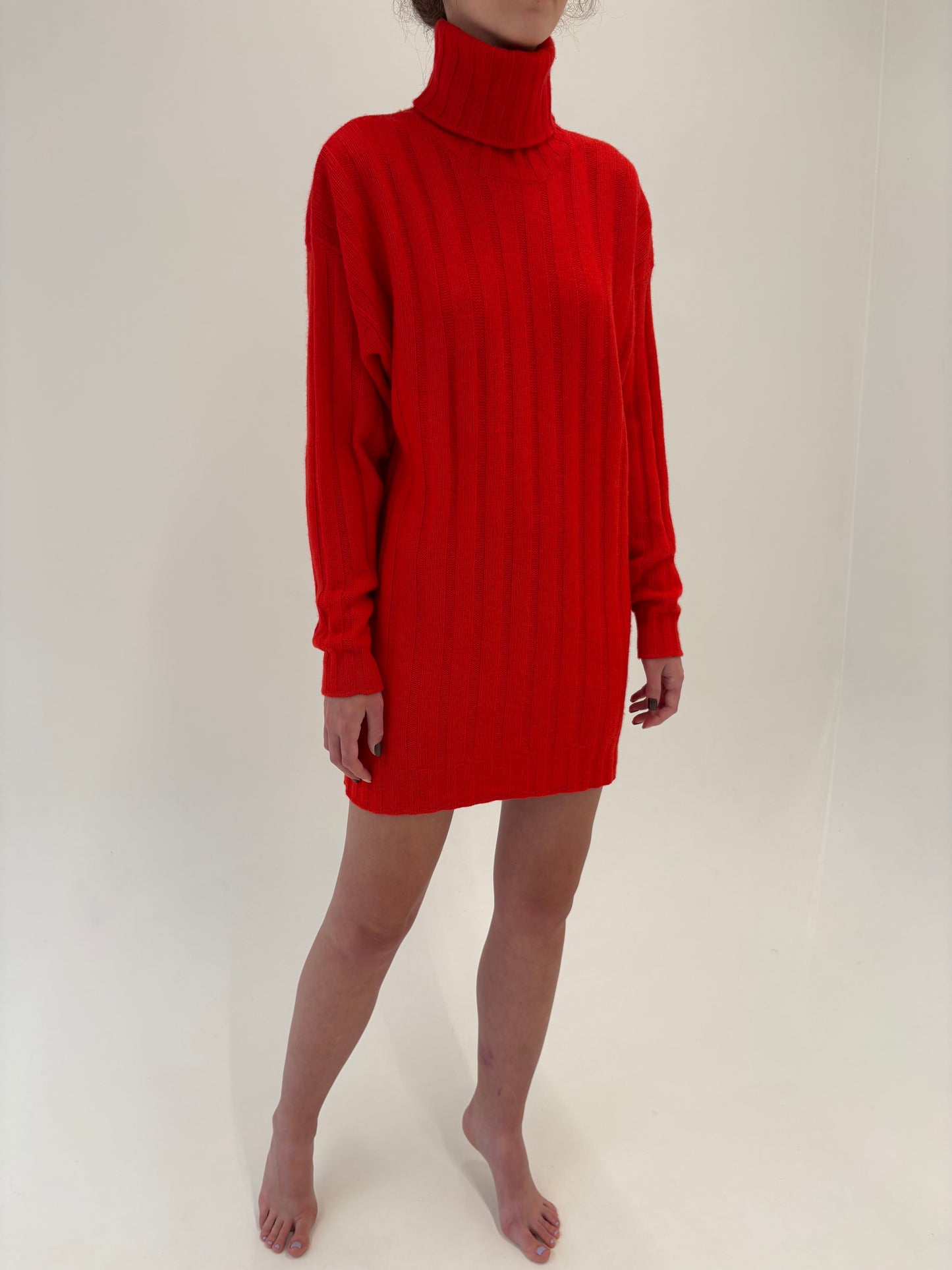 Rochie tip Maleta vintage roșu tare din lana extrafina multiply și Angora