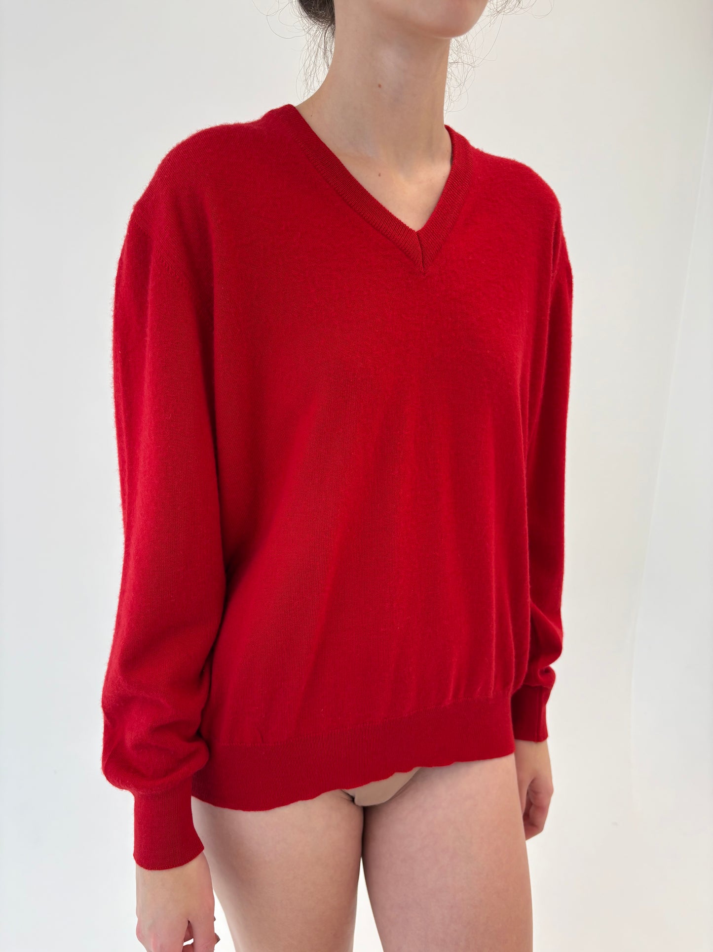 Pulover italian cherry red din lana merino extrafina cu manșete îngustate