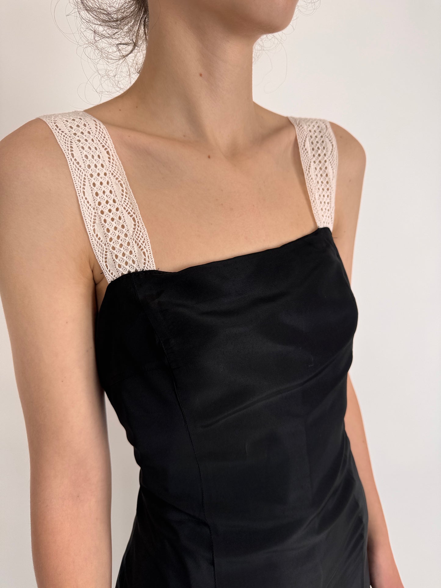 LBD vintage italian cu inserții din dantelă macrame