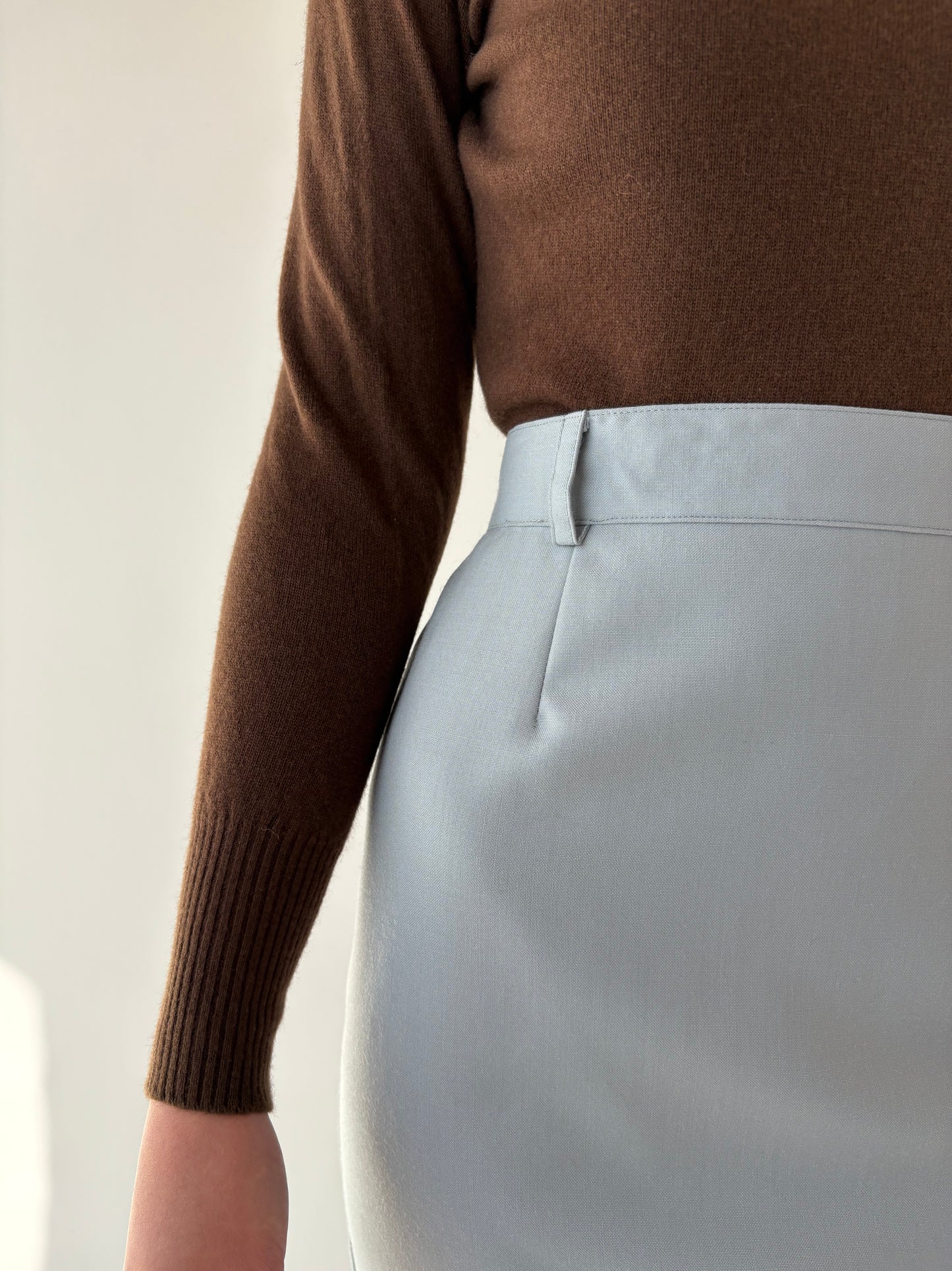 Deux piece baby blue în stil clasic revenit în trend din lana extrafina