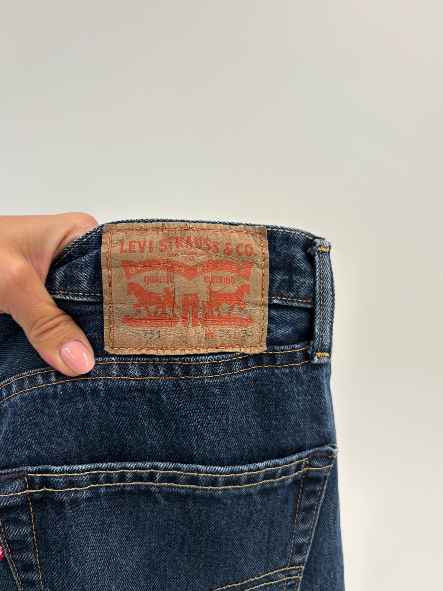 Jeans vintage Levi’s 751 tall dark wash din bumbac gros