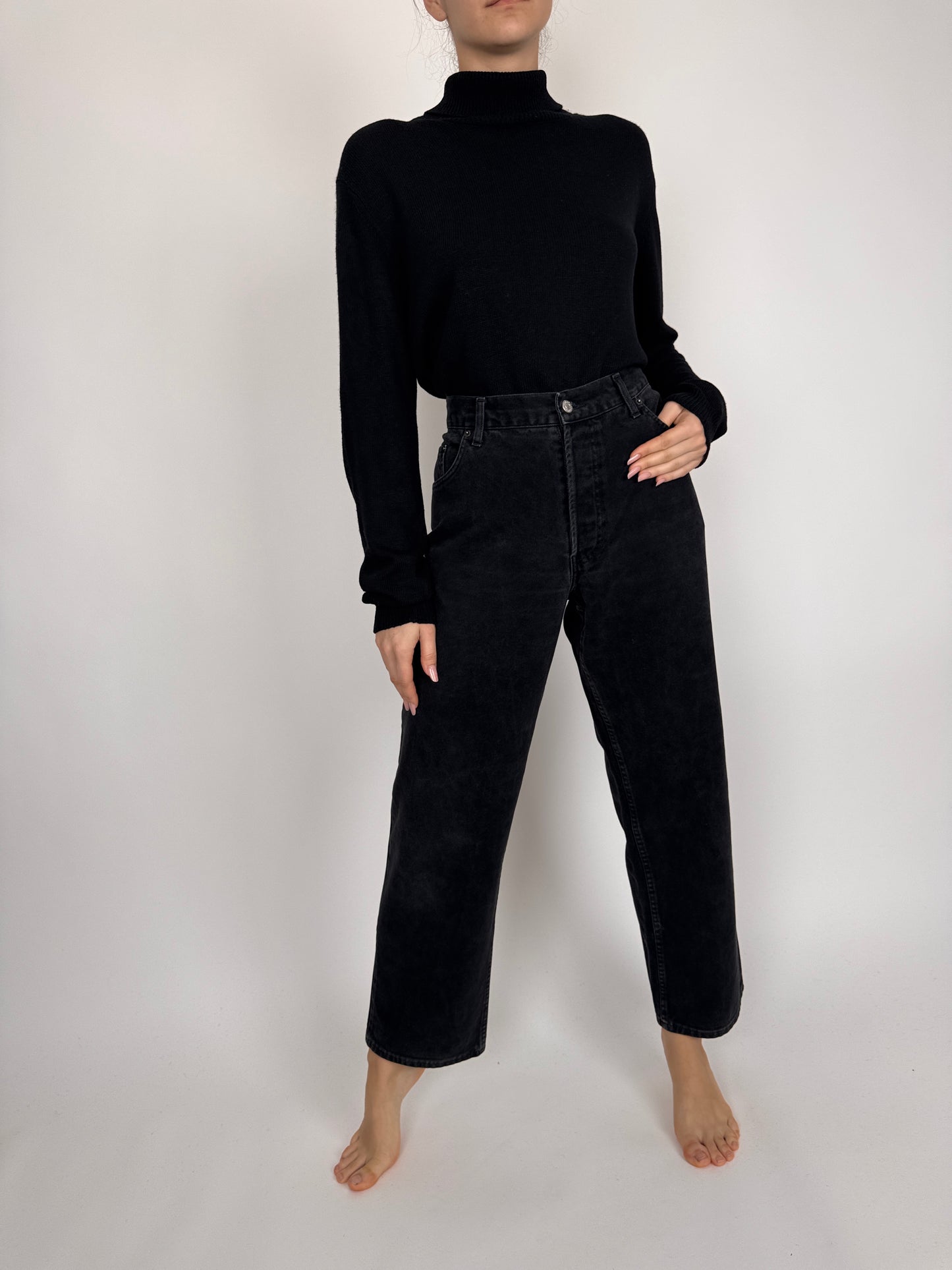 Jeanși vintage Levi’s în croi clasic din bumbac gros moale