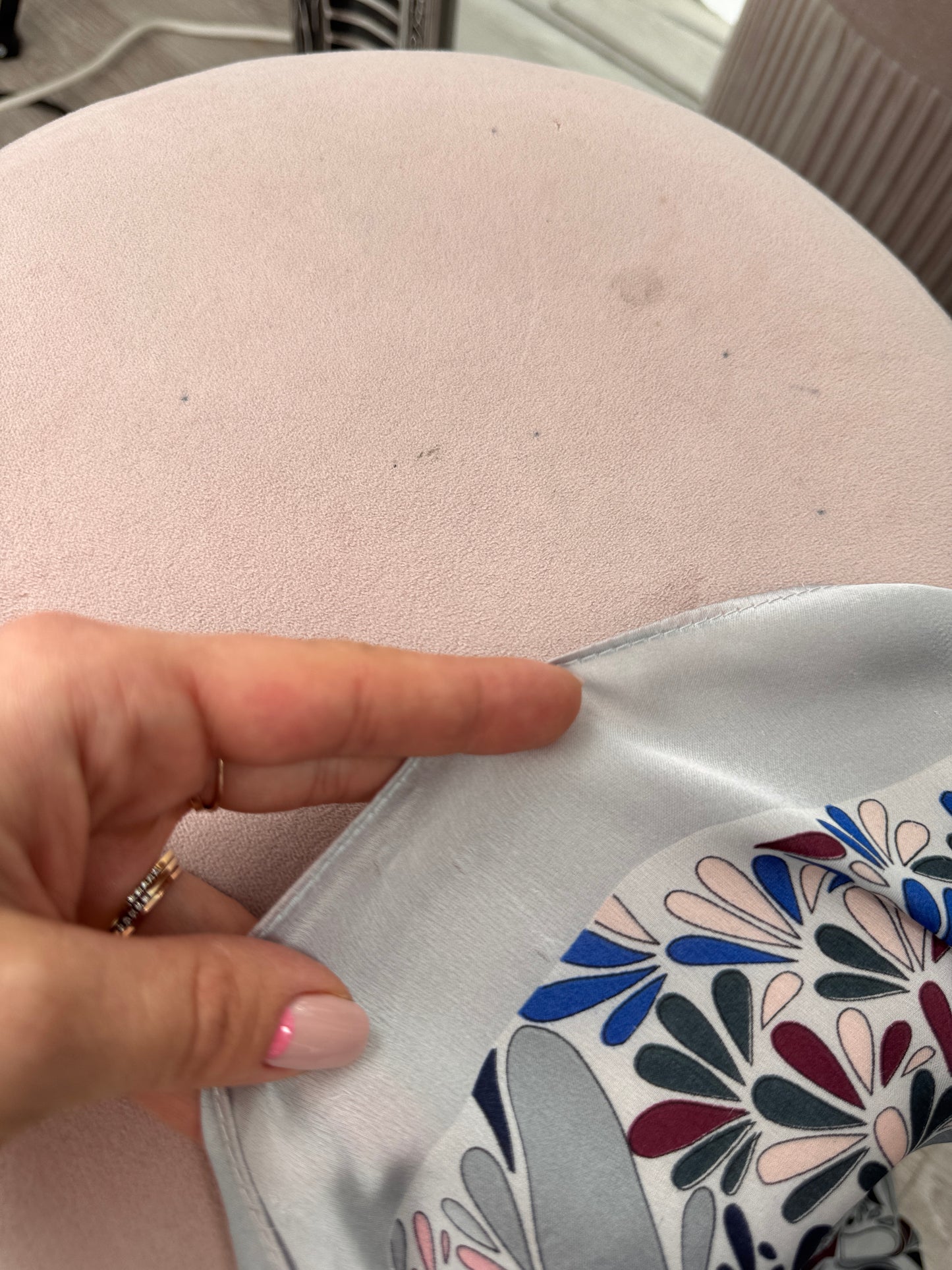 Eșarfă XXXXL cu print superb din vascoza satinata