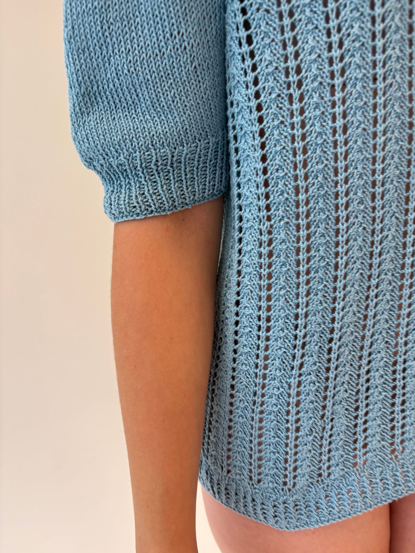 Top vintage baby blue din bumbac tip macrame