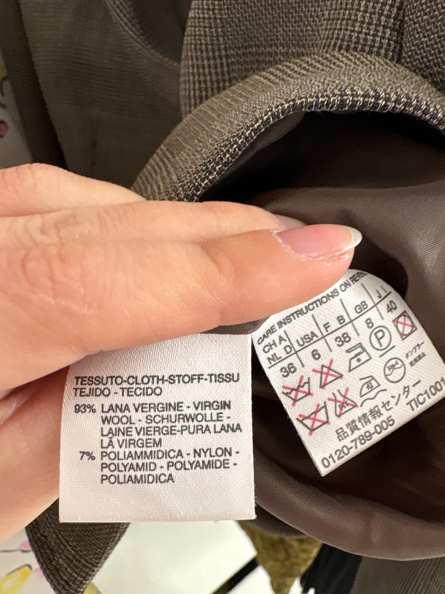 Sacou Max Mara în model iconic cambrat cu închidere dublă