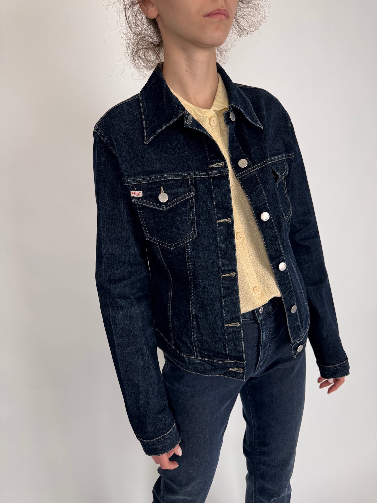 Geacă dark wash din jeans ușor strech