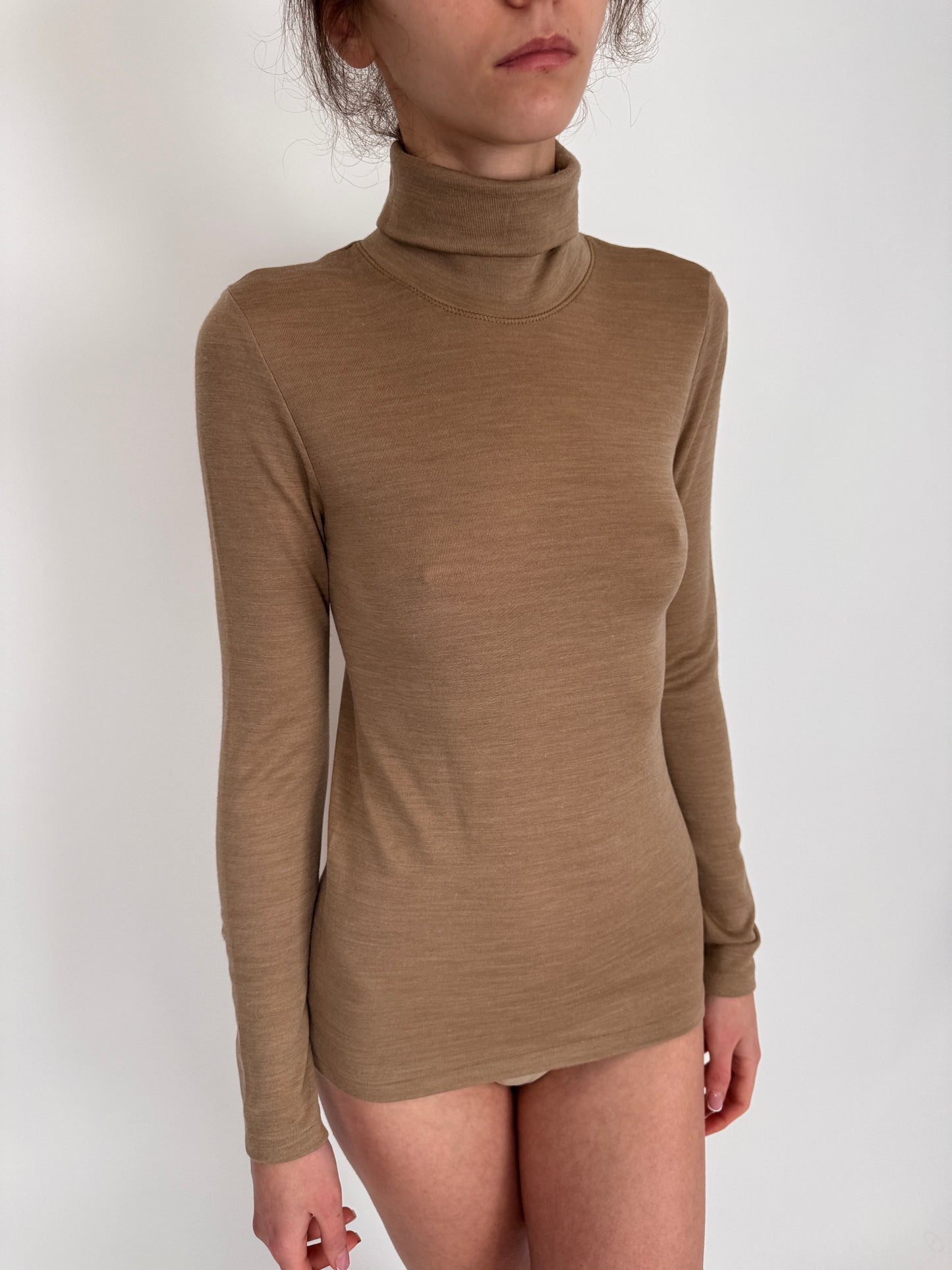 Maleta nouă nude brown din mix de lana extrafina și bumbac