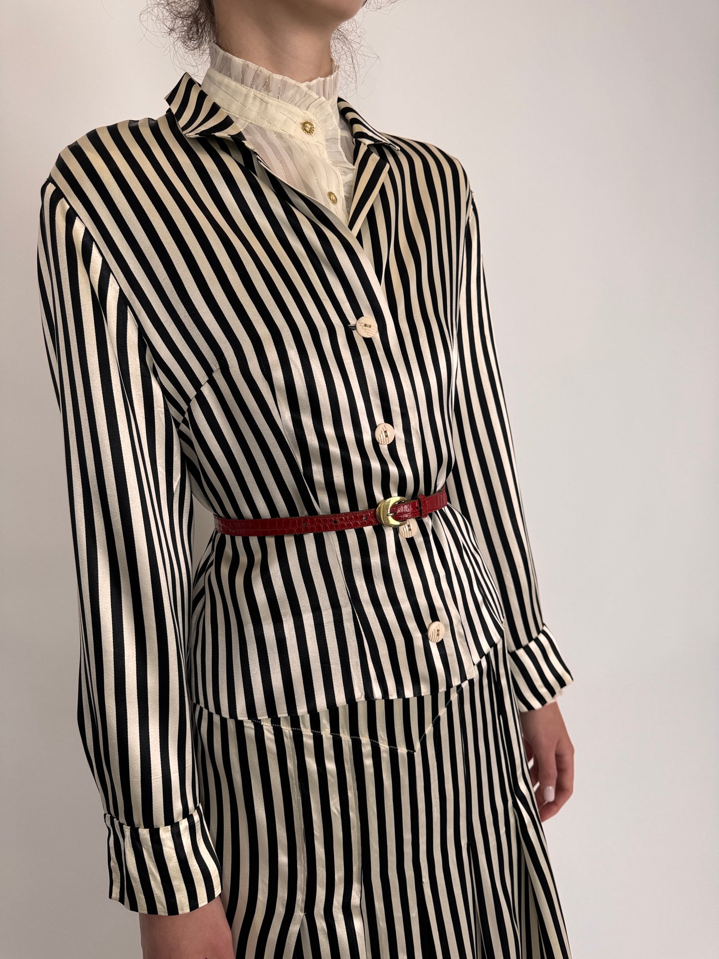 Set vintage satinat în dungi ivoire cu negru
