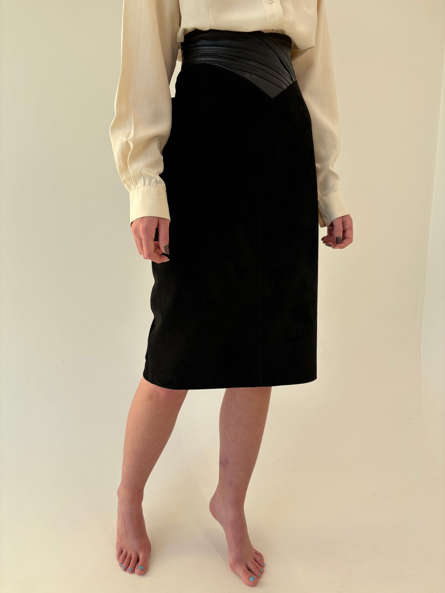 Fustă din piele naturală cu talie ultra ultra marcată superbă