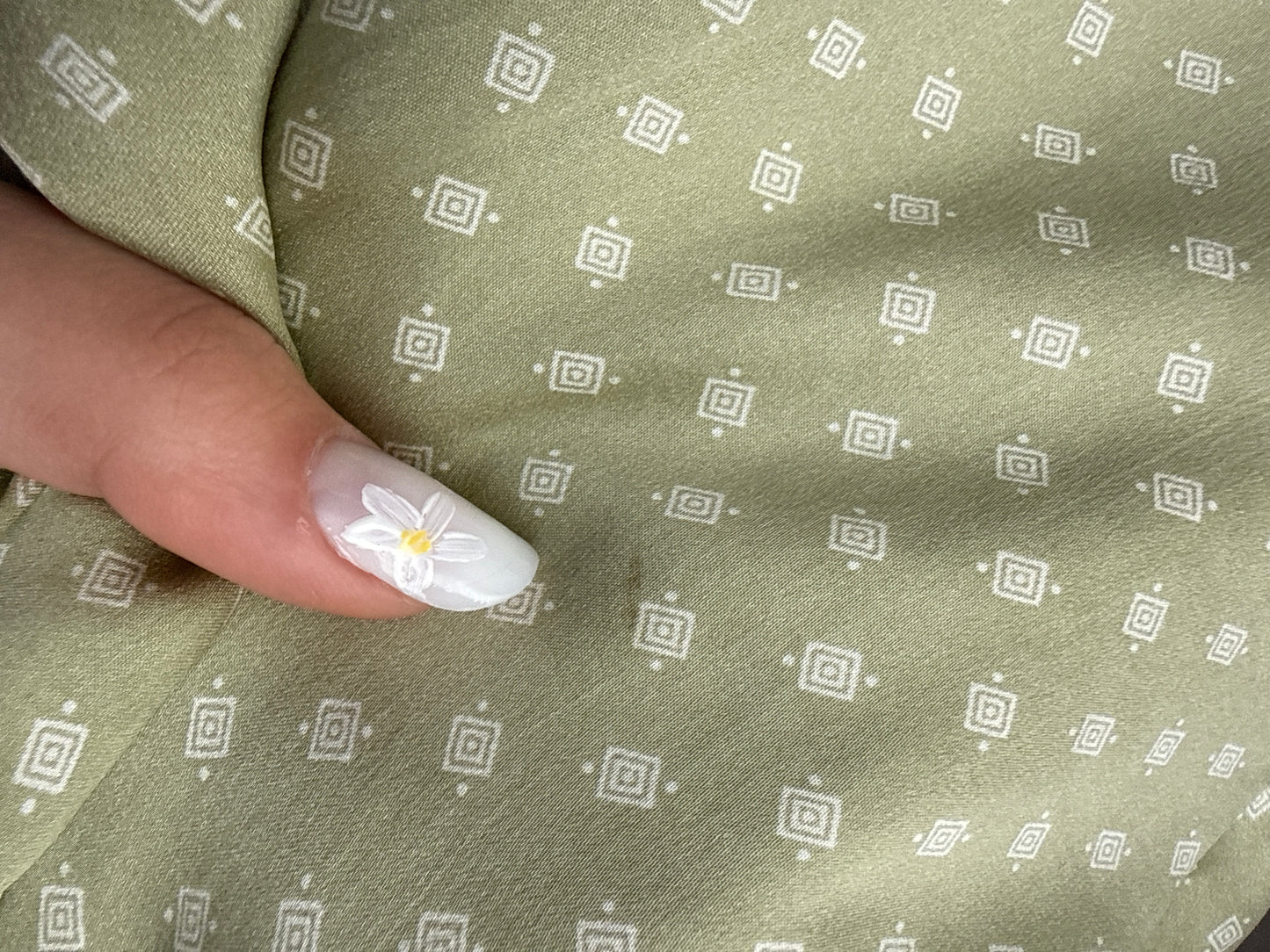 Cămașa vintage sage green din mătase naturală satinata în croi amplu
