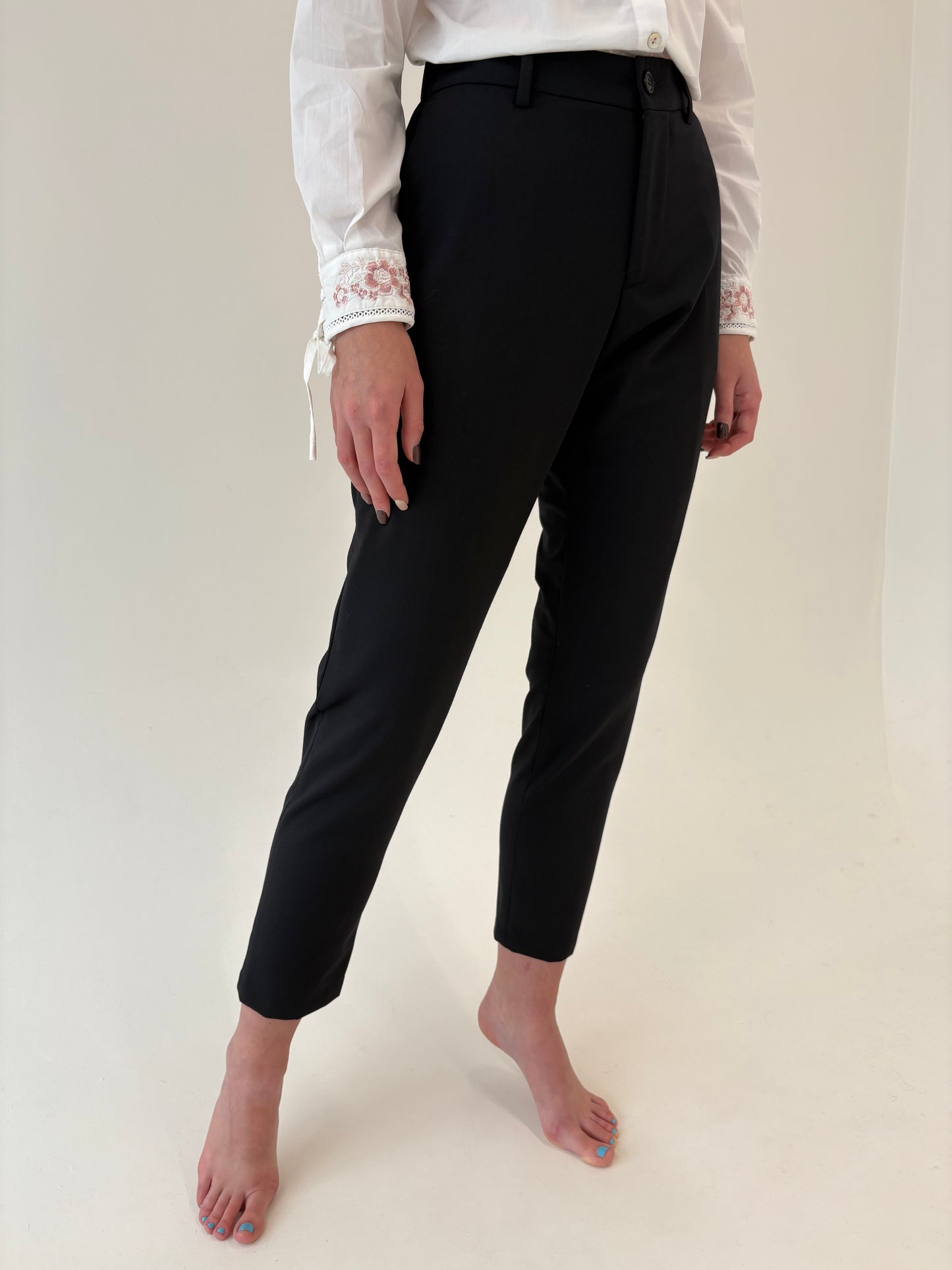 Pantaloni negri de brand premium din lana extrafina strech în croi clasic