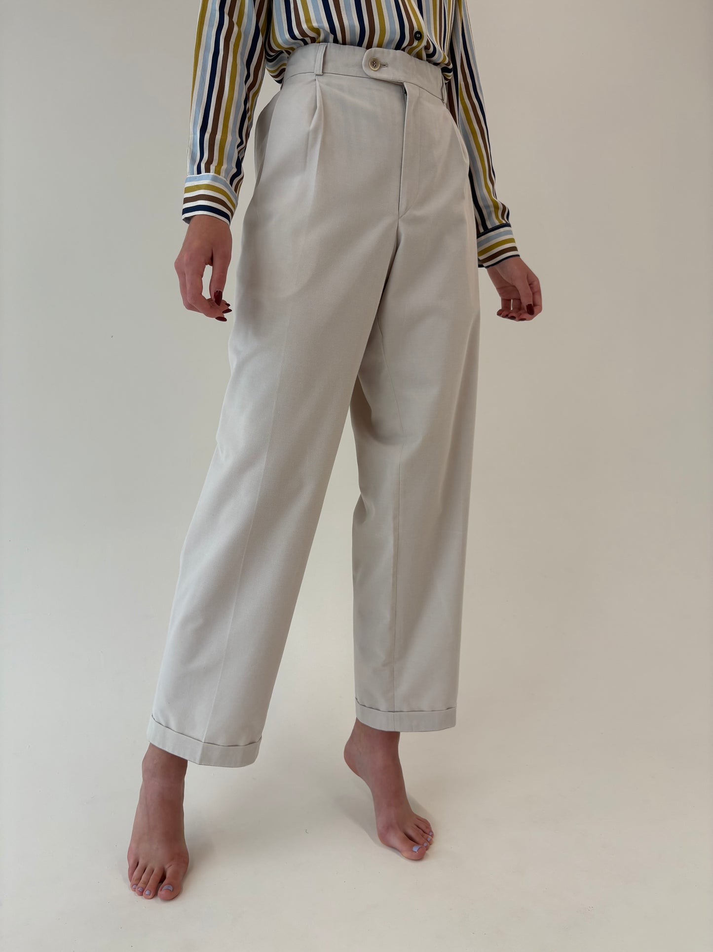 Pantaloni vintage off white italienești cu pense din gabardină de bumbac