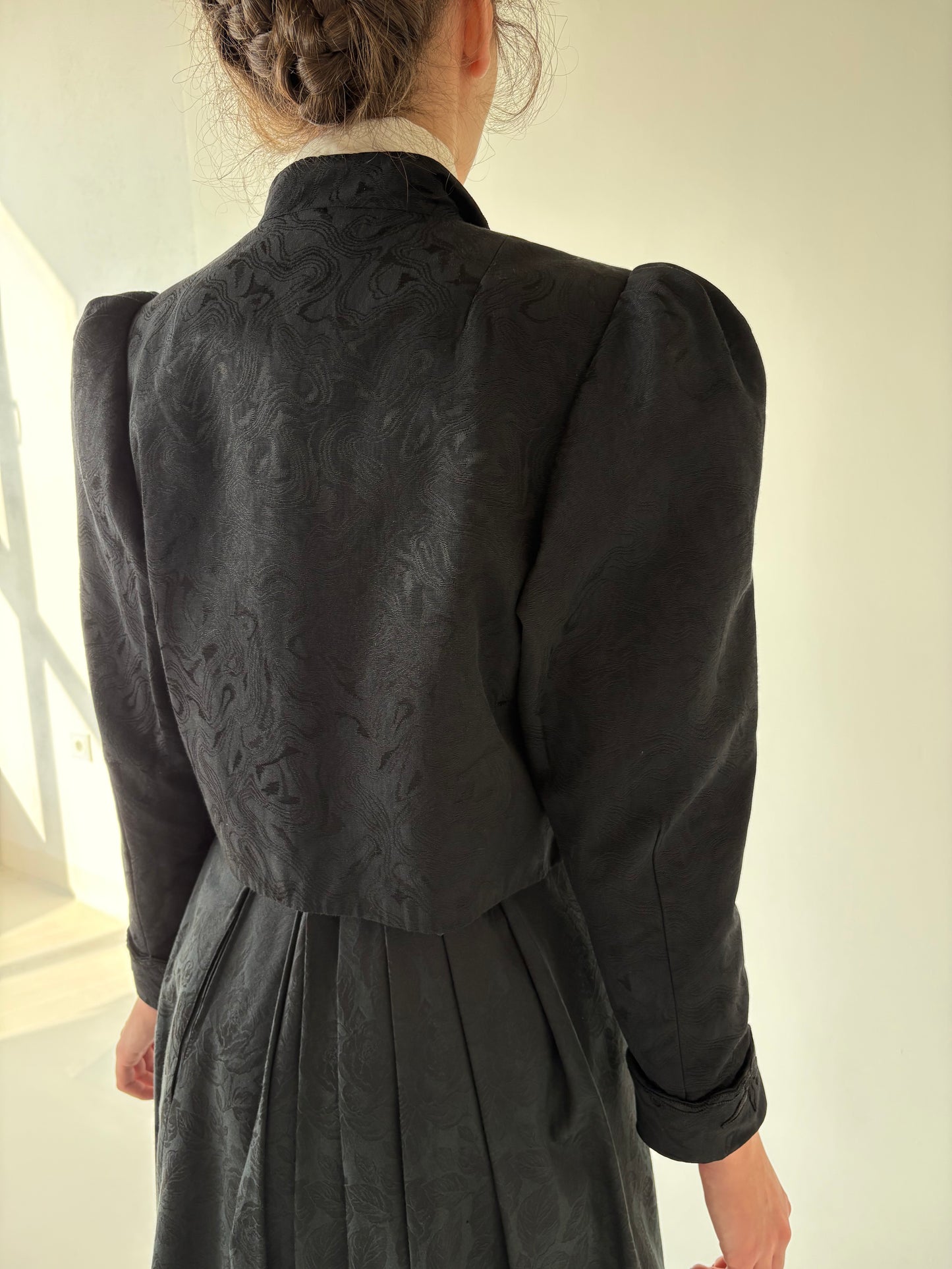 Sacou vintage din brocart plin de bumbac cu revere bijuterie brodate