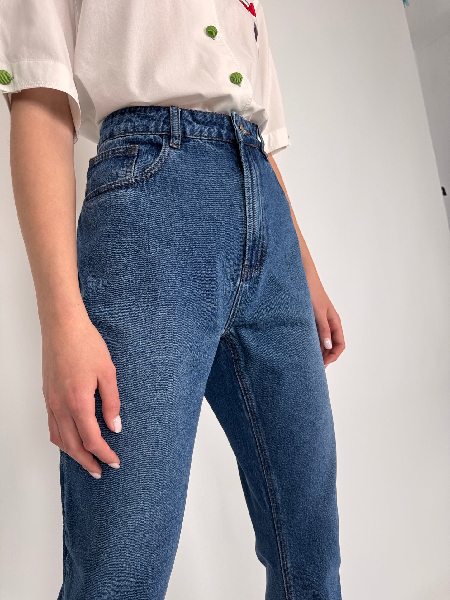 Jeans vintage petite cu talie ultra înaltă marcată cu detalii chic