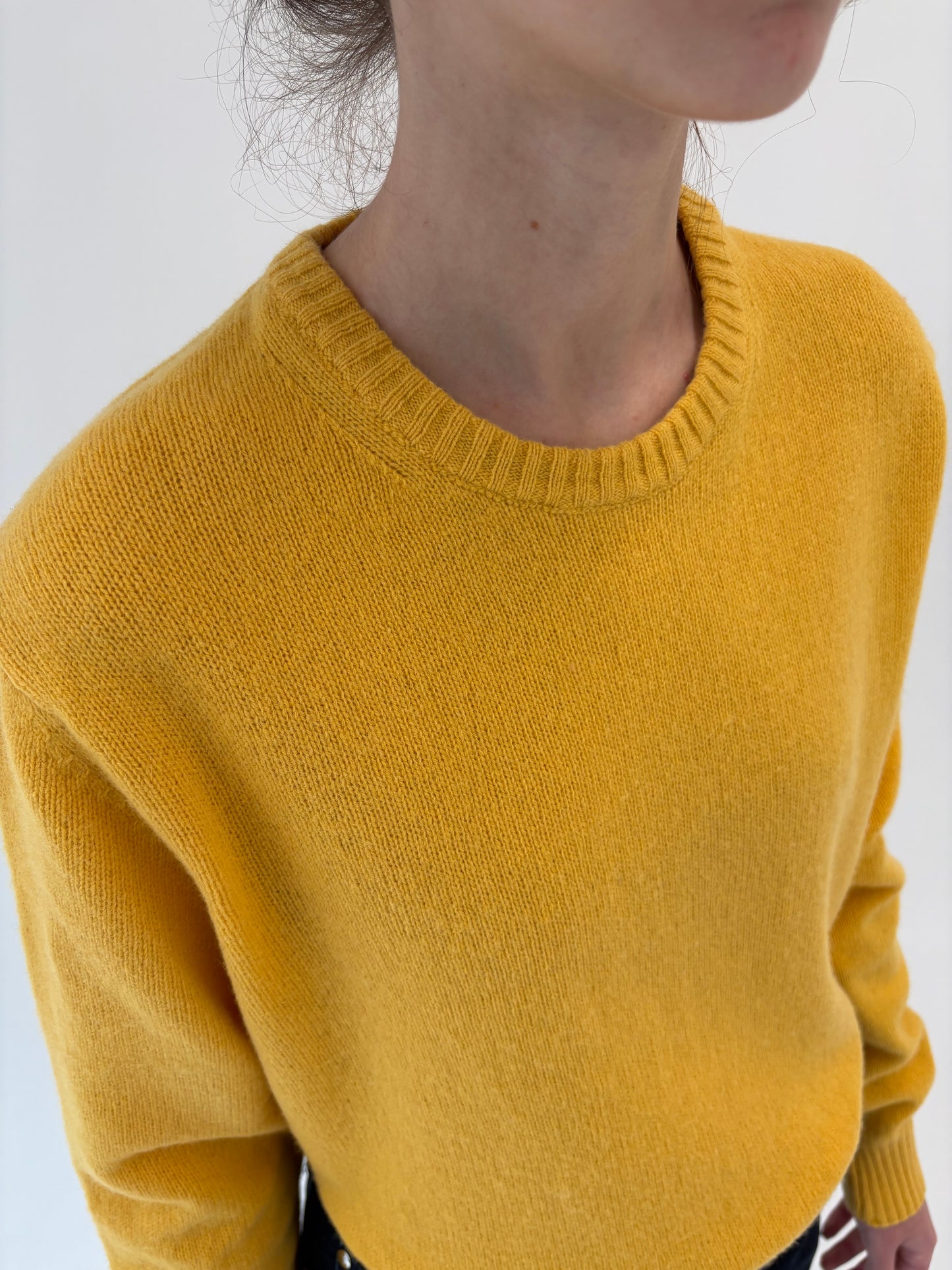 Pulover tall saffron yellow din lana groasa extrafina de gramaj mare