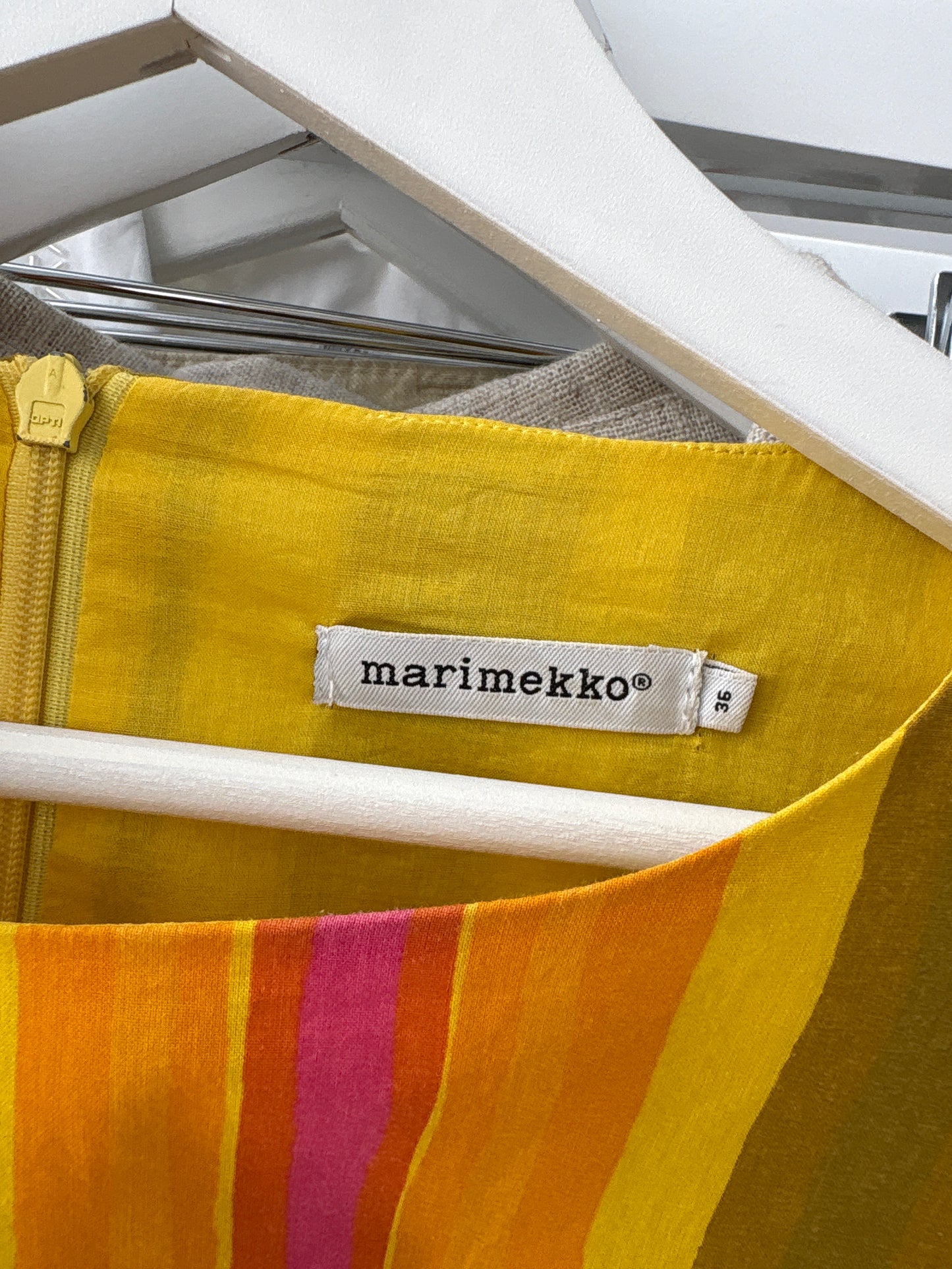 Rochie de brand luxury finlandez Marimekko din cea mai fină panzica de bumbac