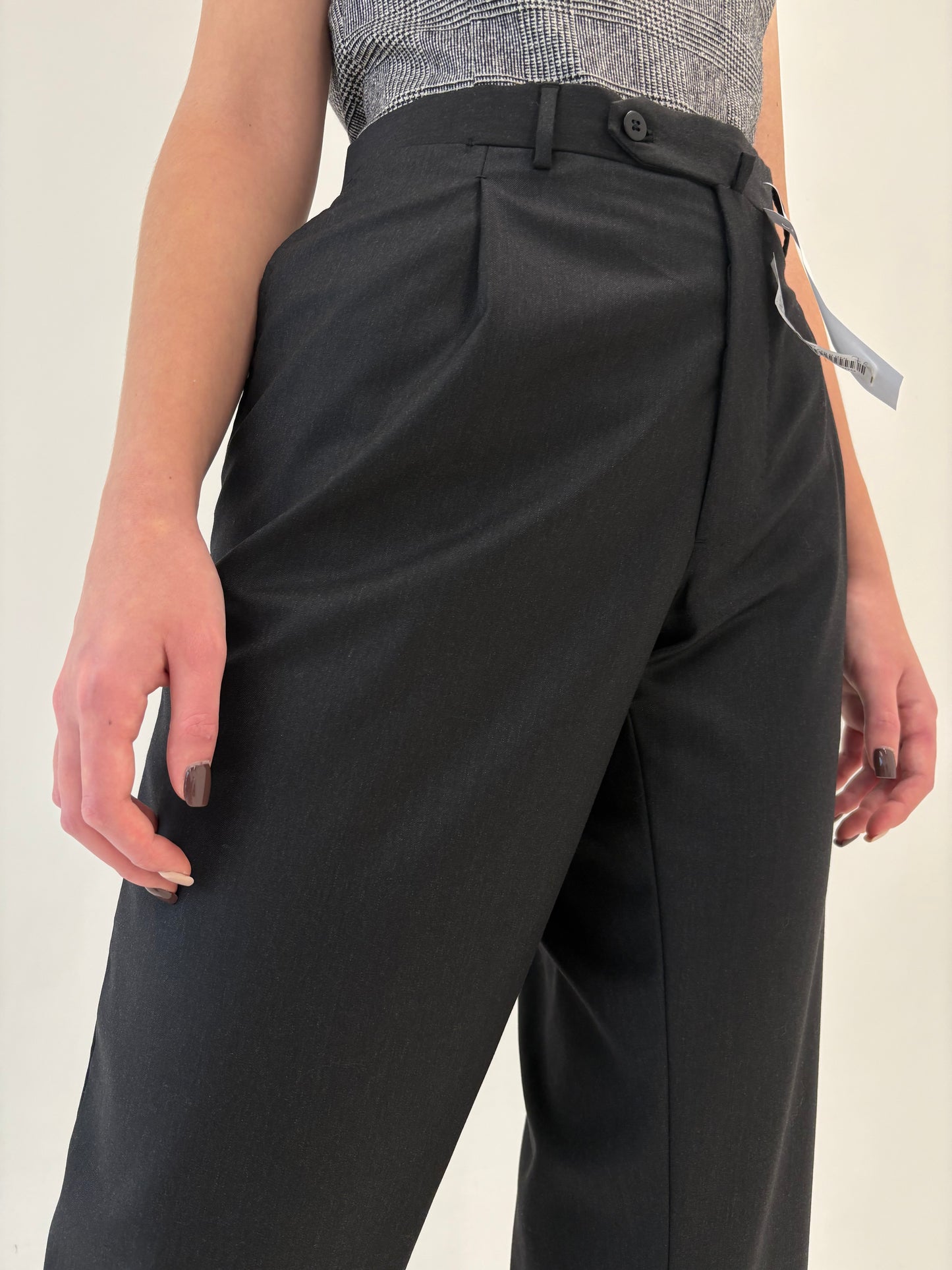Pantaloni noi cu etichetă din cea mai fină stofă de lana neagră de la zi la seară