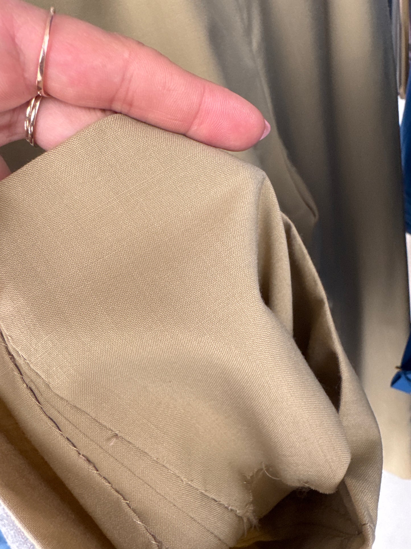 Pantaloni Burberry camel cu pense din lanita extrem de subțire de primăvară-vară