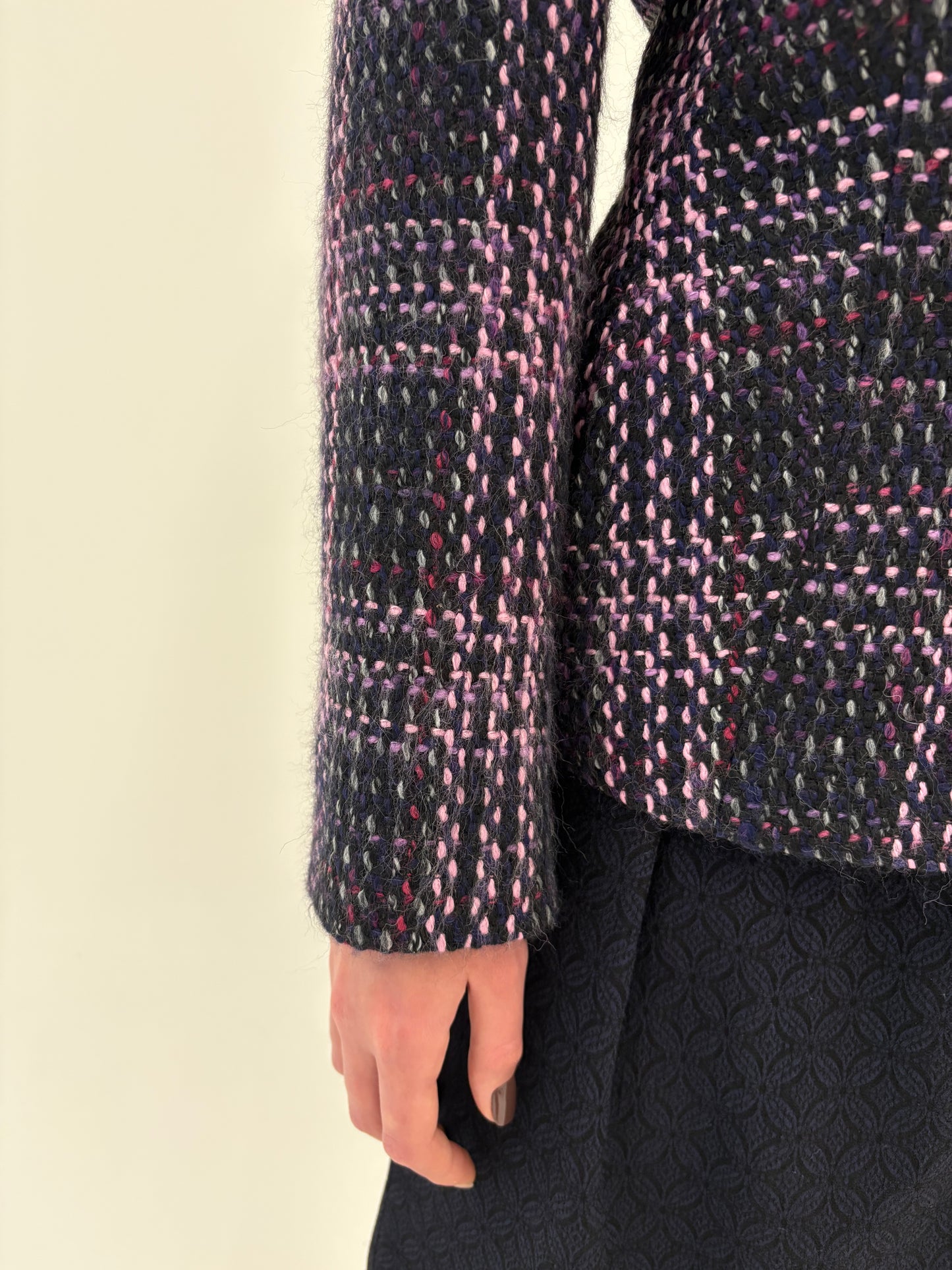 Sacou din tweed în stil Chanel în nuanțe superbe de mov și lavandă