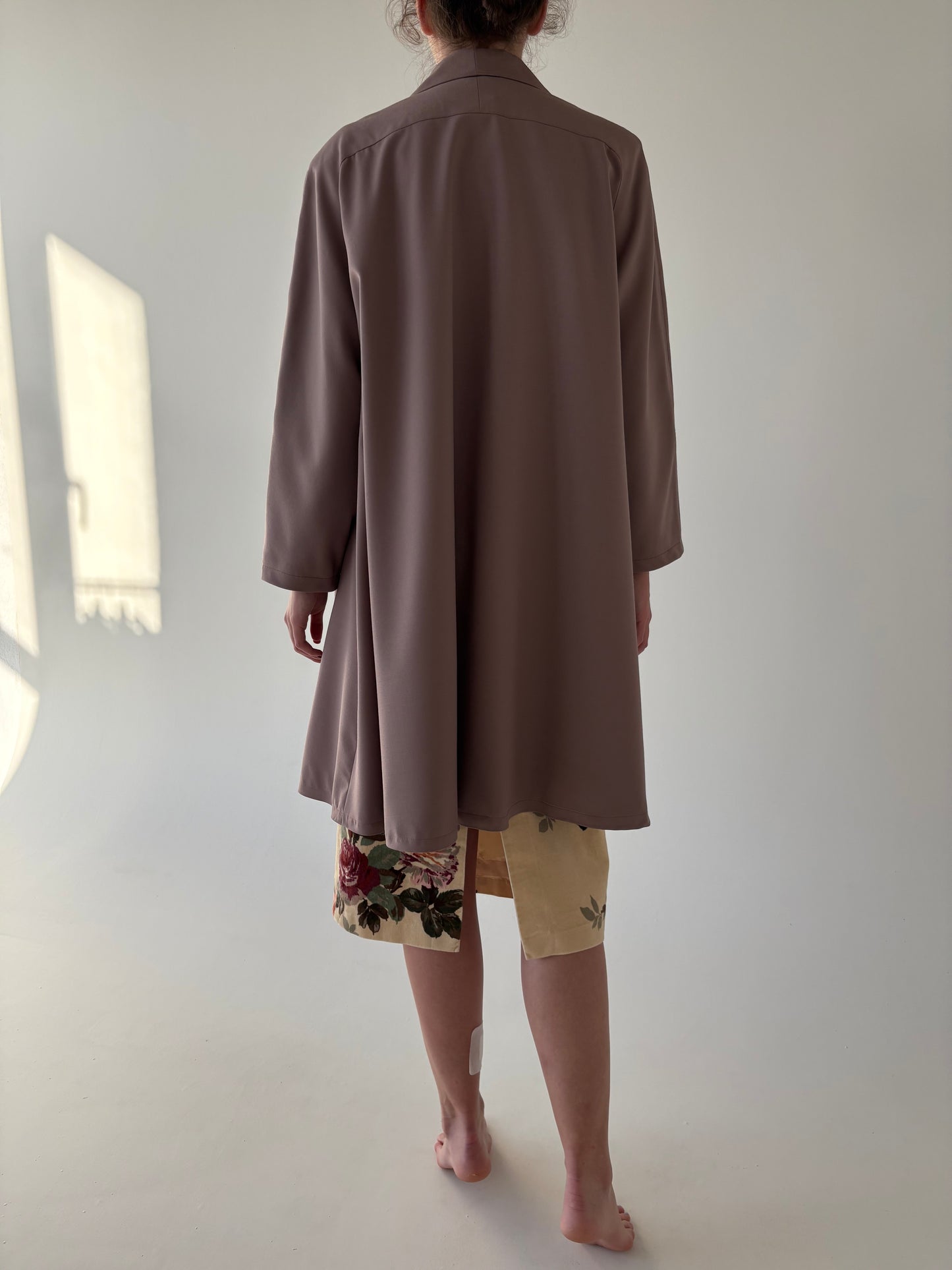 Pardesiu în croi în stil Balenciaga din lana pura virgină certificată