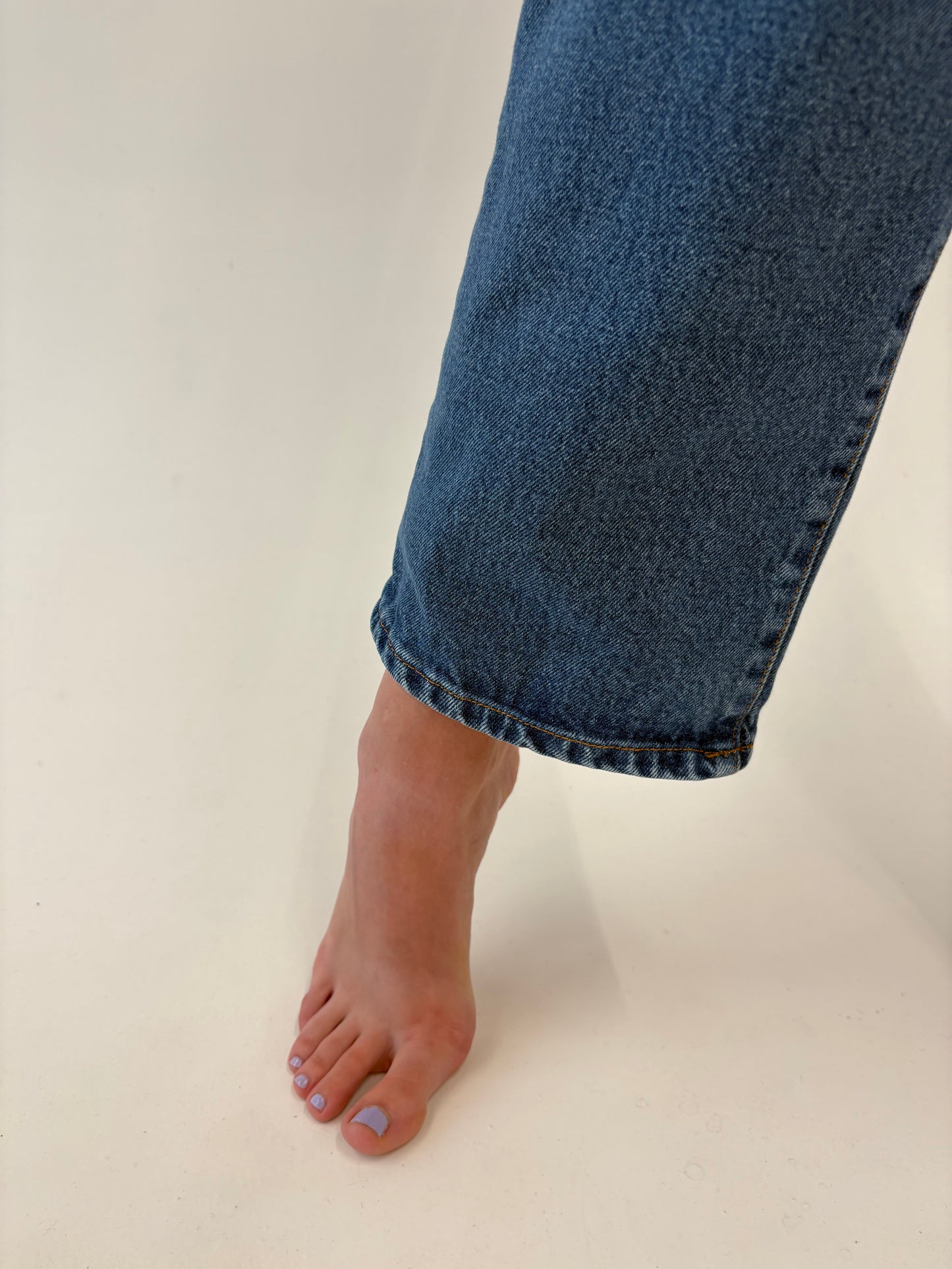 Jeans vintage tall din bumbac gros classic wash cu talie mai generoasă