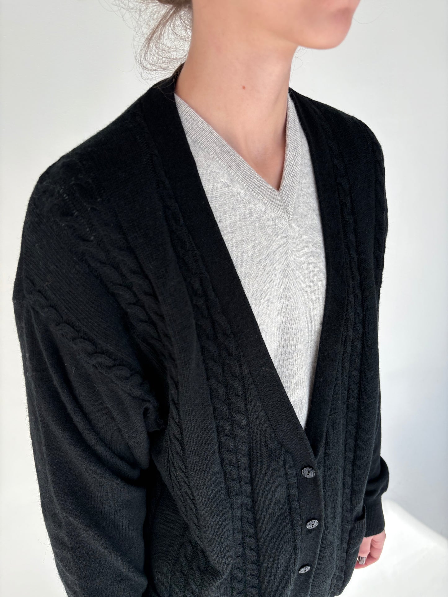 Cardigan negru de gramaj mare cu torsade din lana extrafina