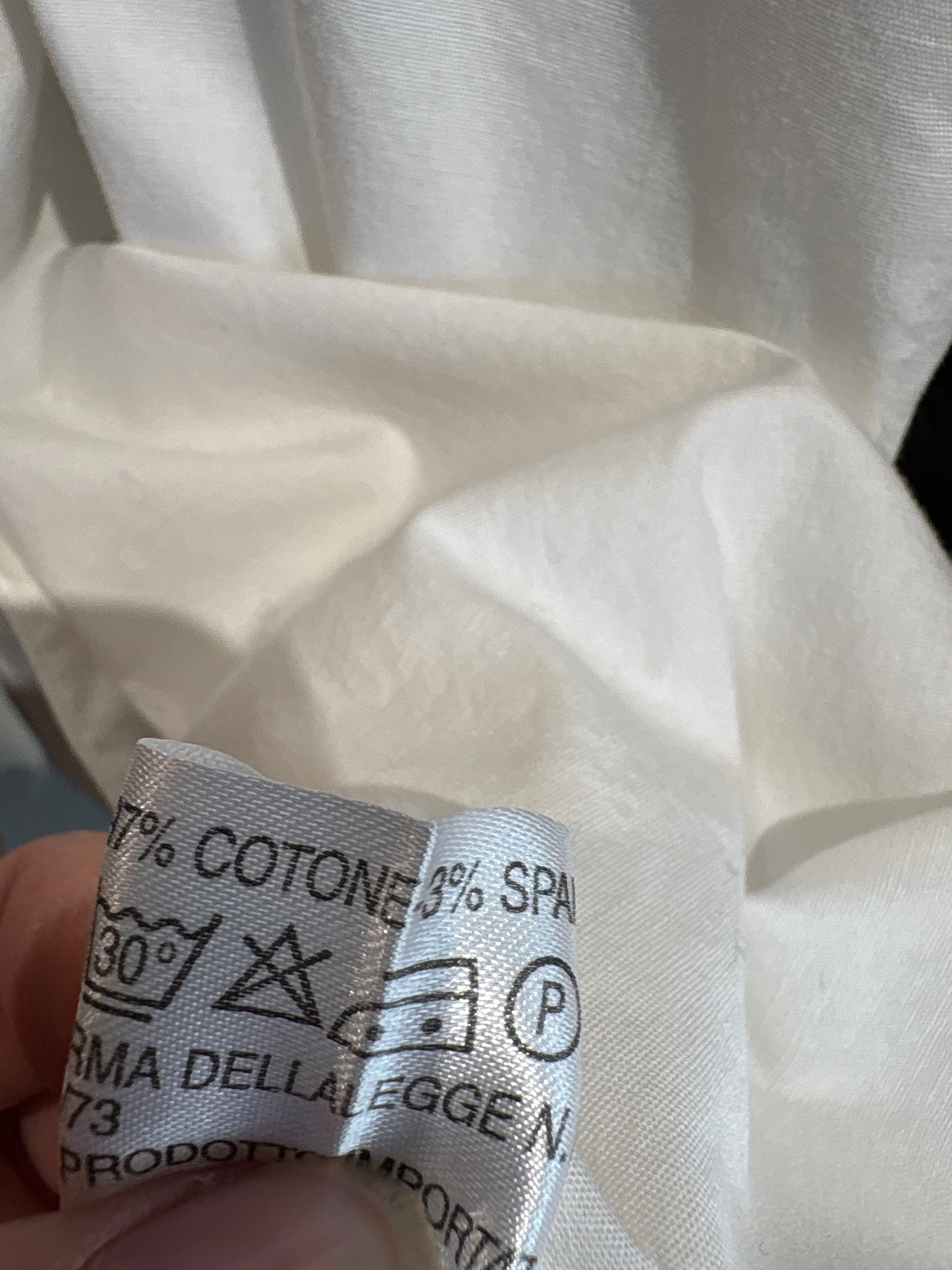 Cămașa italiană în croi clasic ușor cambrat din poplin premium